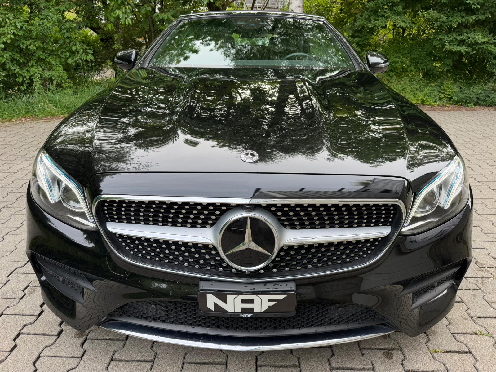 MERCEDES-BENZ E 200 Cabriolet AMG Line 9G-Tronic-image-9