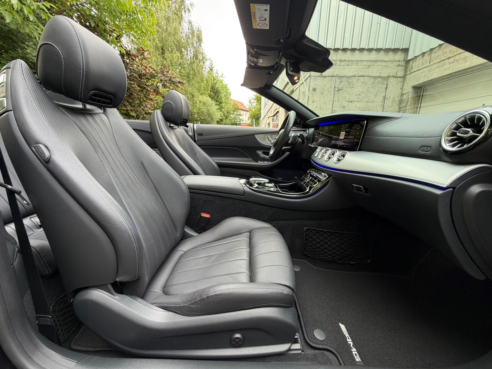 MERCEDES-BENZ E 200 Cabriolet AMG Line 9G-Tronic-image-22