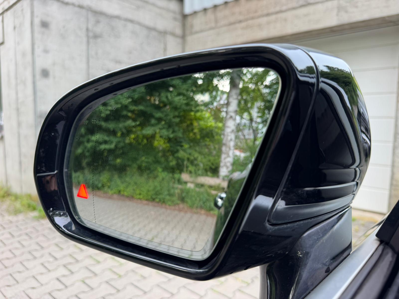 MERCEDES-BENZ E 200 Cabriolet AMG Line 9G-Tronic-image-13