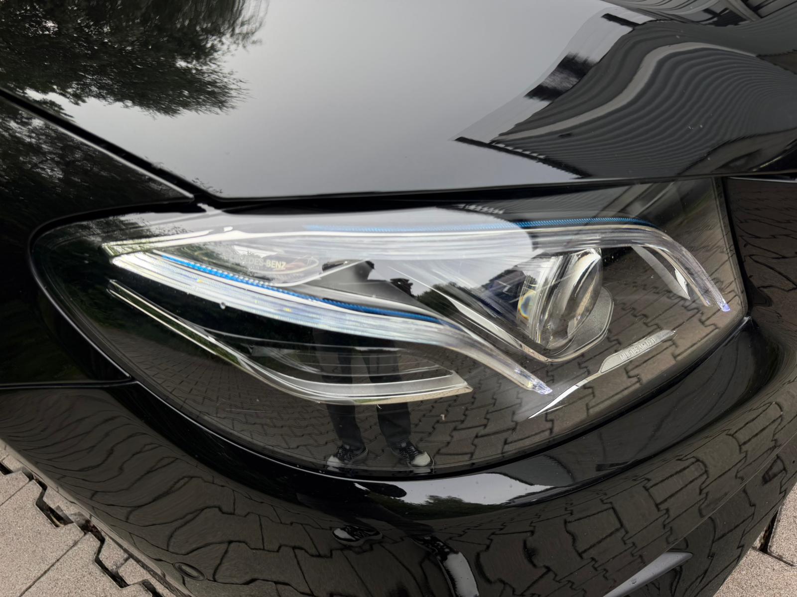 MERCEDES-BENZ E 200 Cabriolet AMG Line 9G-Tronic-image-10