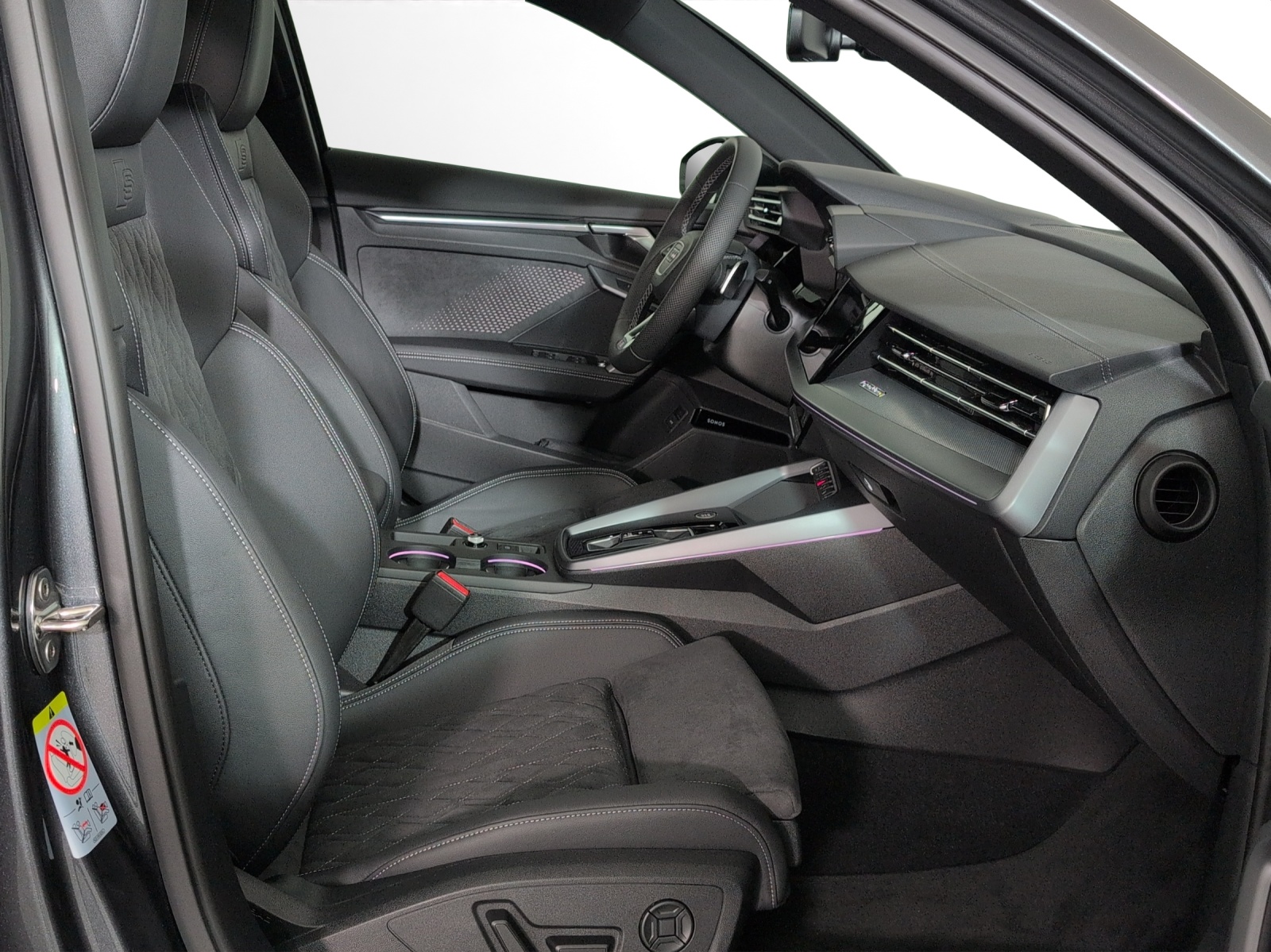 AUDI A3 Sportback TFSI 150 kW quattro S line S tronic-image-6
