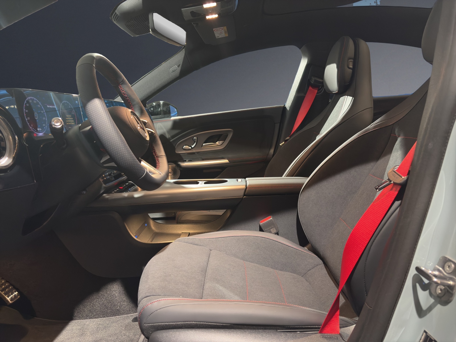 MERCEDES-BENZ CLA 200 4Matic-image-5