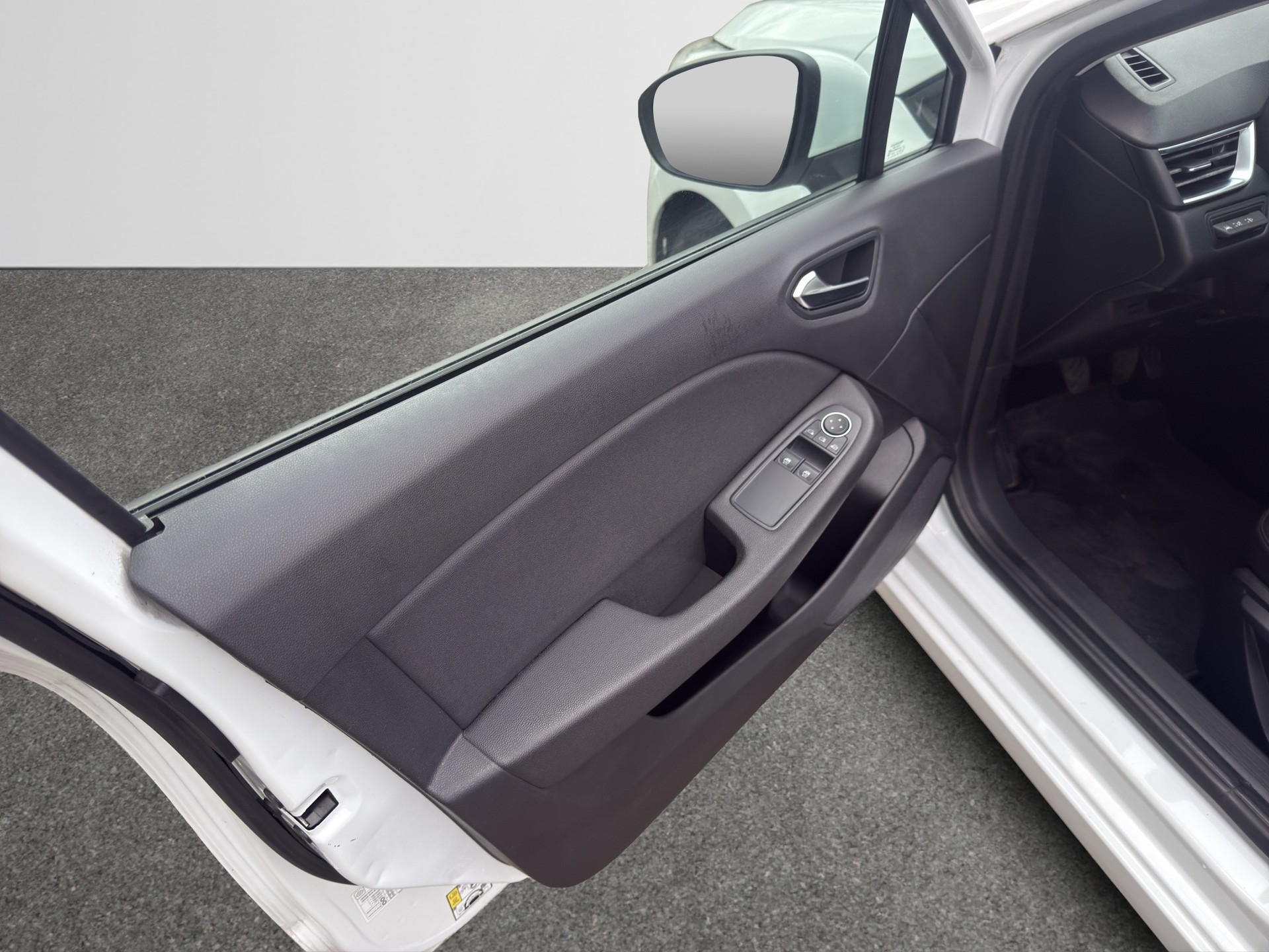 RENAULT Clio 1.0 Business-image-12