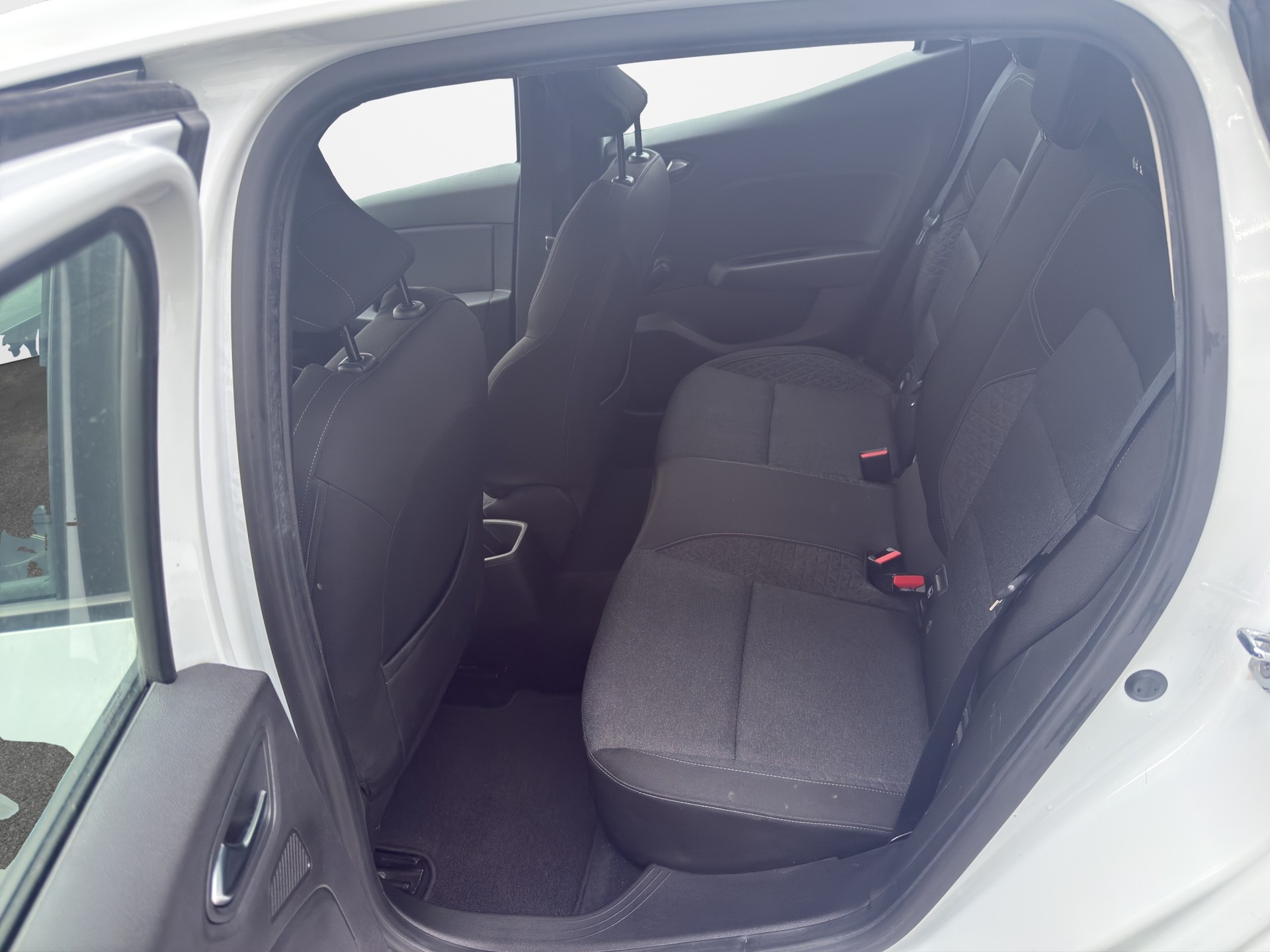 RENAULT Clio 1.0 Business-image-13