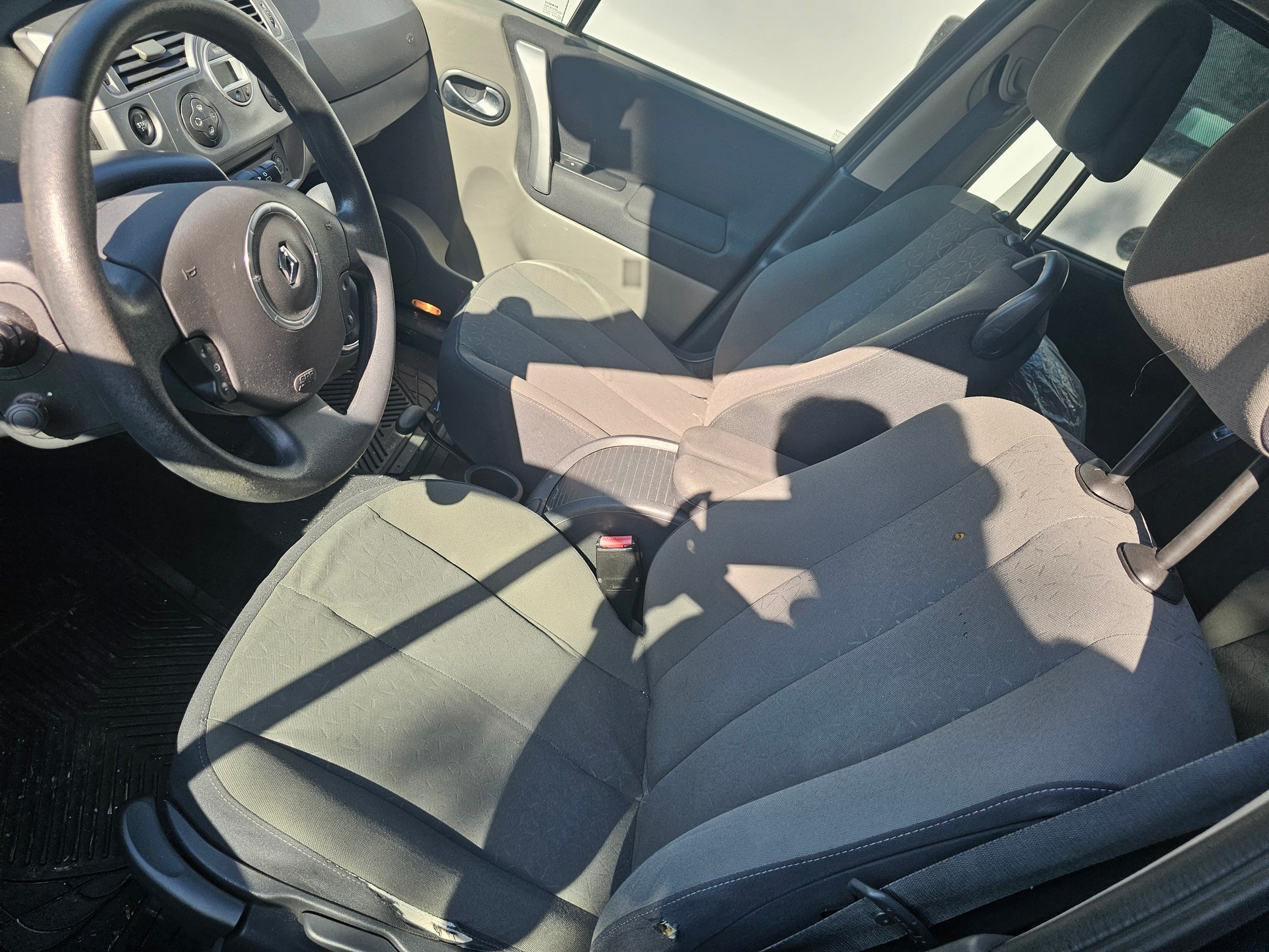 RENAULT Grand Scénic 2.0 16V Fairway Automatic-image-4