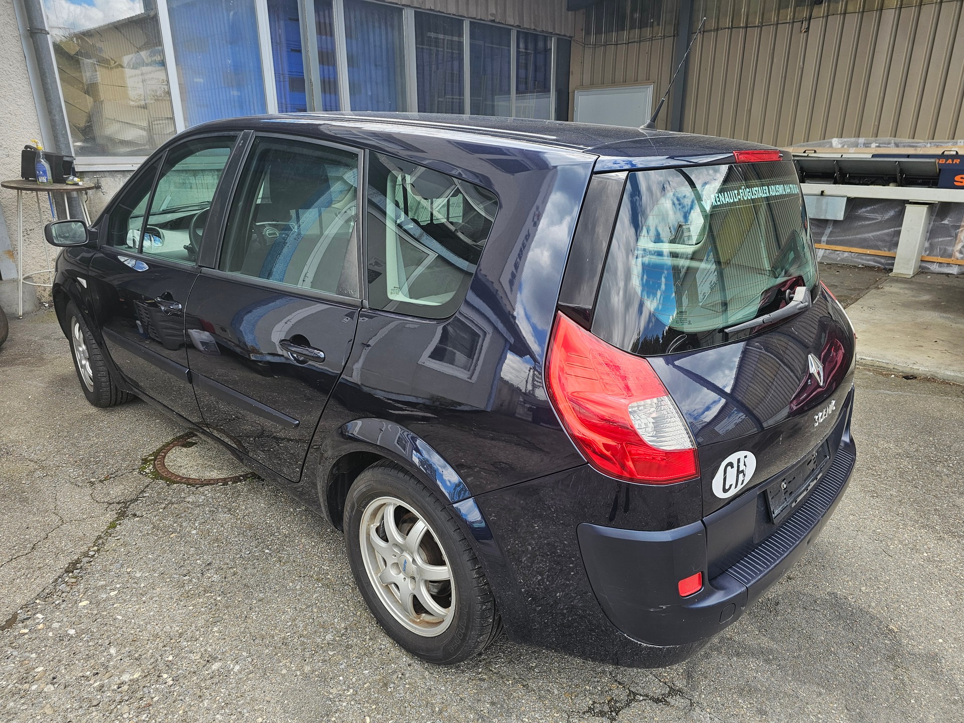 RENAULT Grand Scénic 2.0 16V Fairway Automatic-image-2