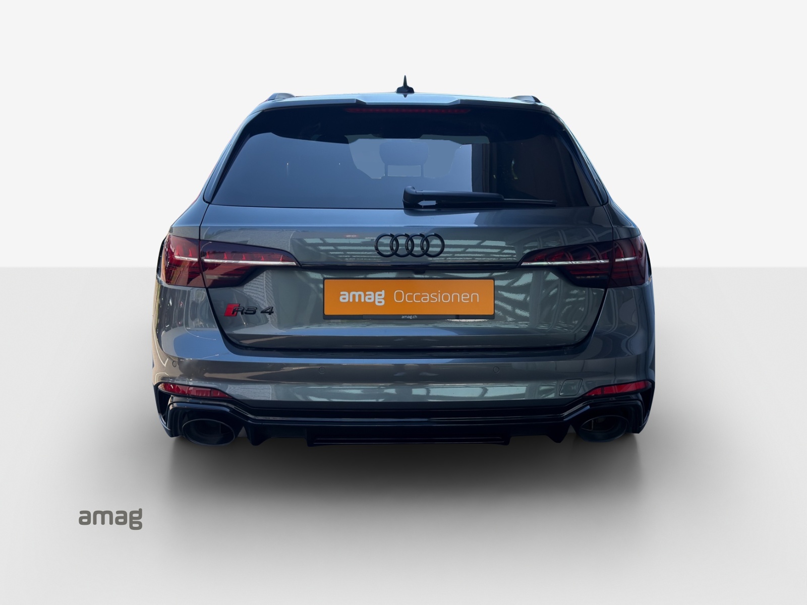 AUDI RS4 Avant quattro tiptronic-image-3