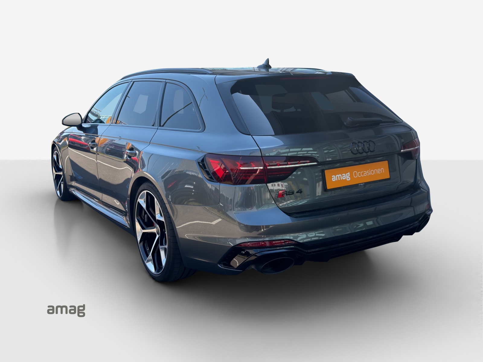 AUDI RS4 Avant quattro tiptronic-image-2