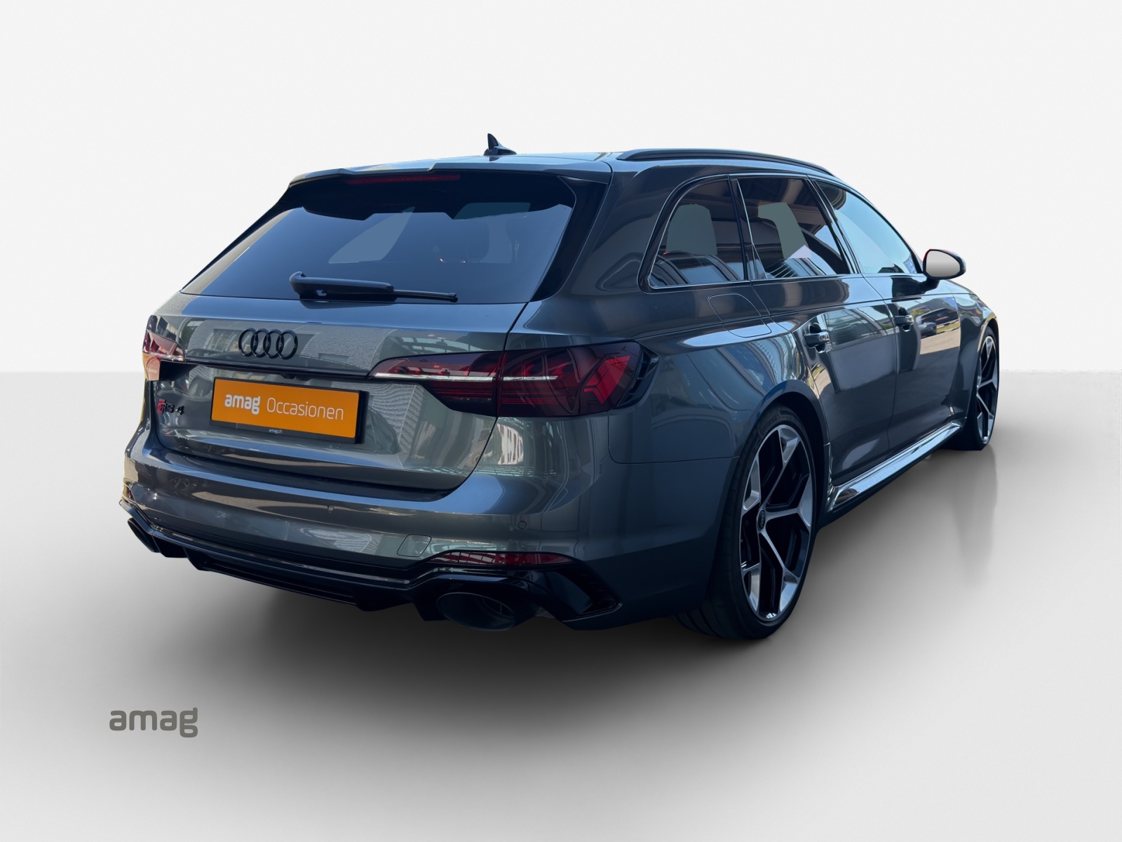 AUDI RS4 Avant quattro tiptronic-image-4