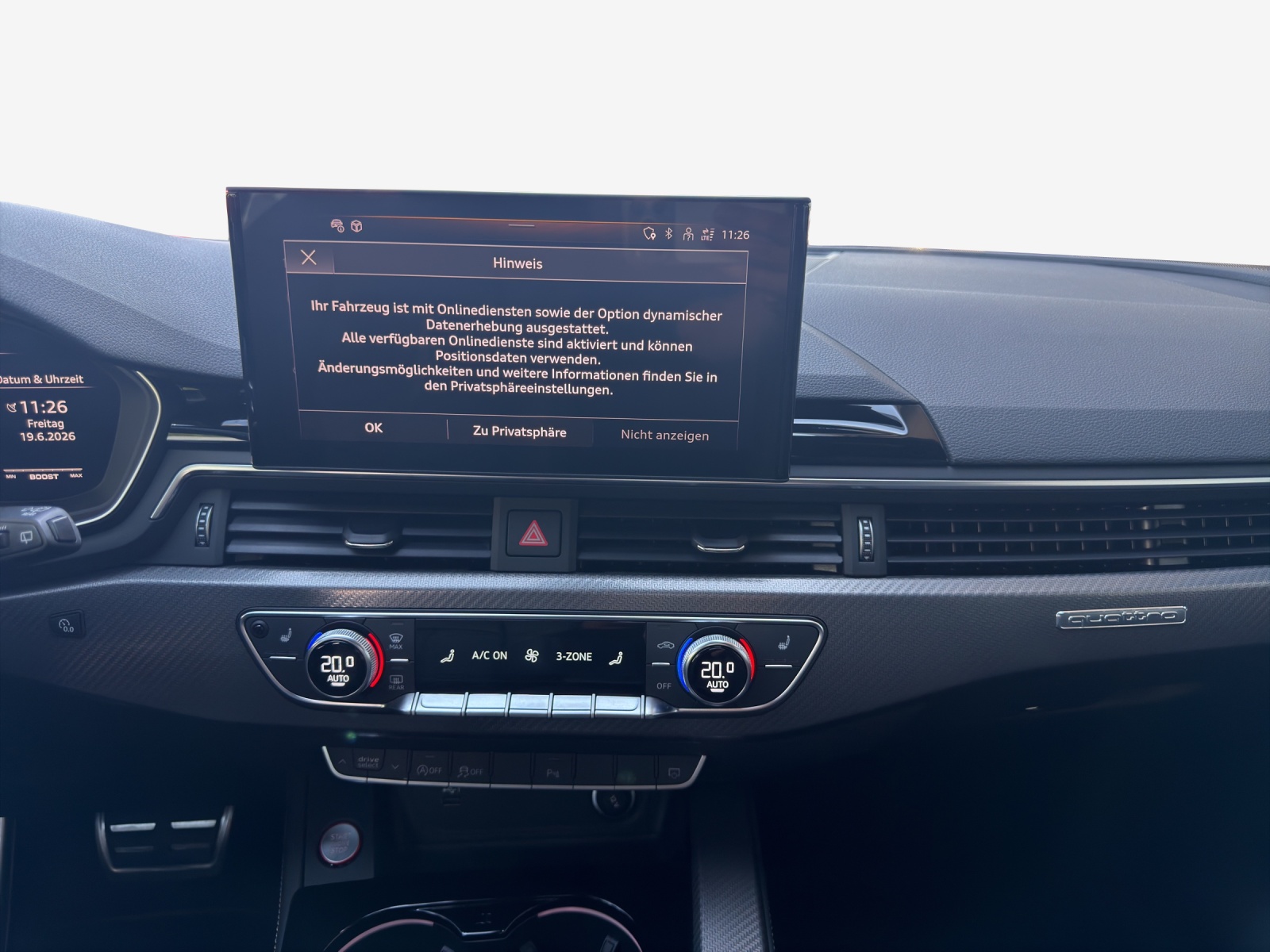 AUDI RS4 Avant quattro tiptronic-image-9