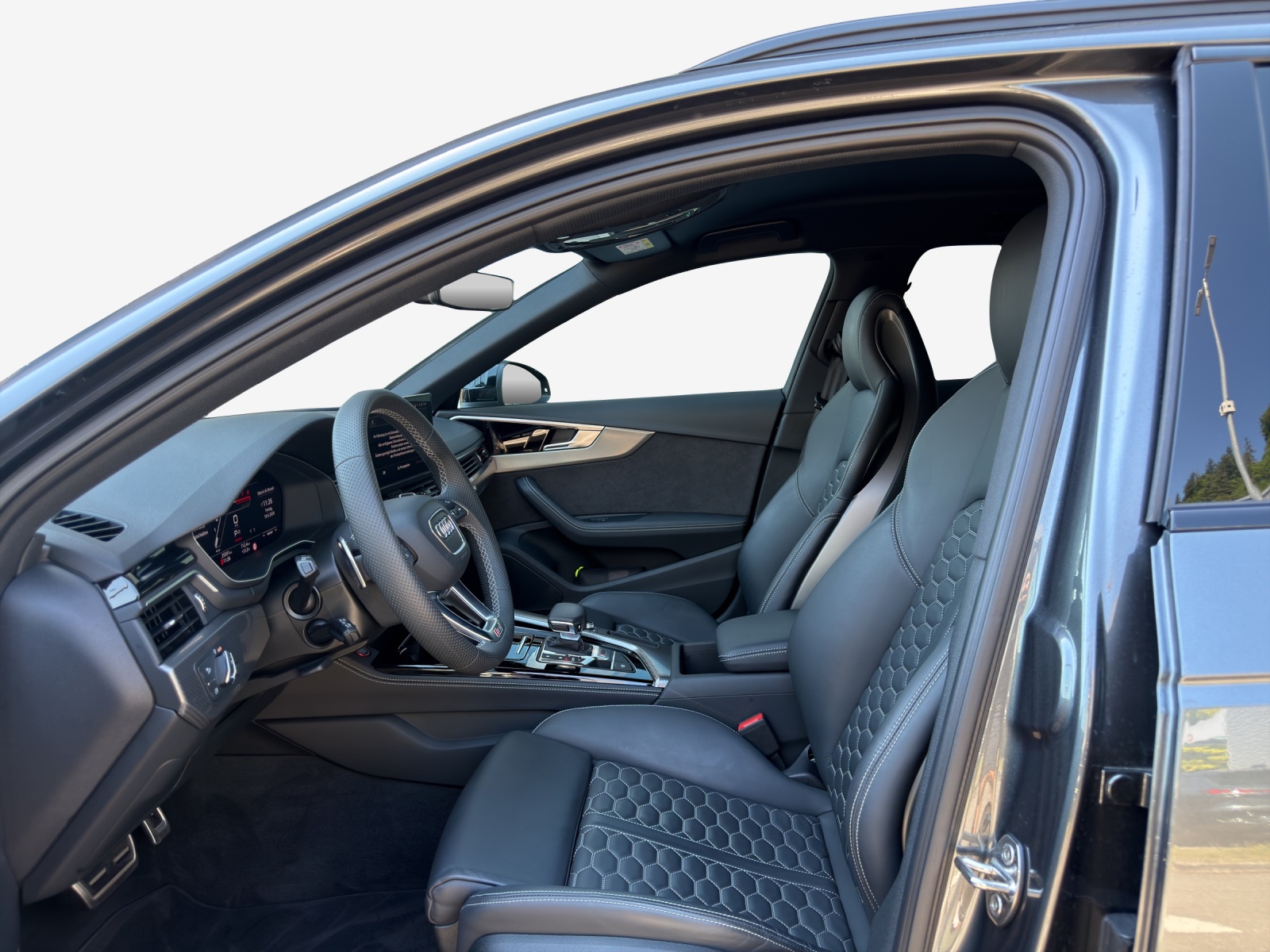 AUDI RS4 Avant quattro tiptronic-image-6