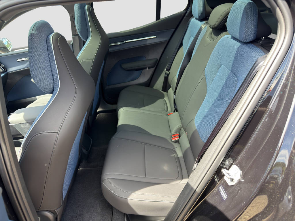 VOLVO EX 30 E60 Twin Ultra Performance AWD-image-12