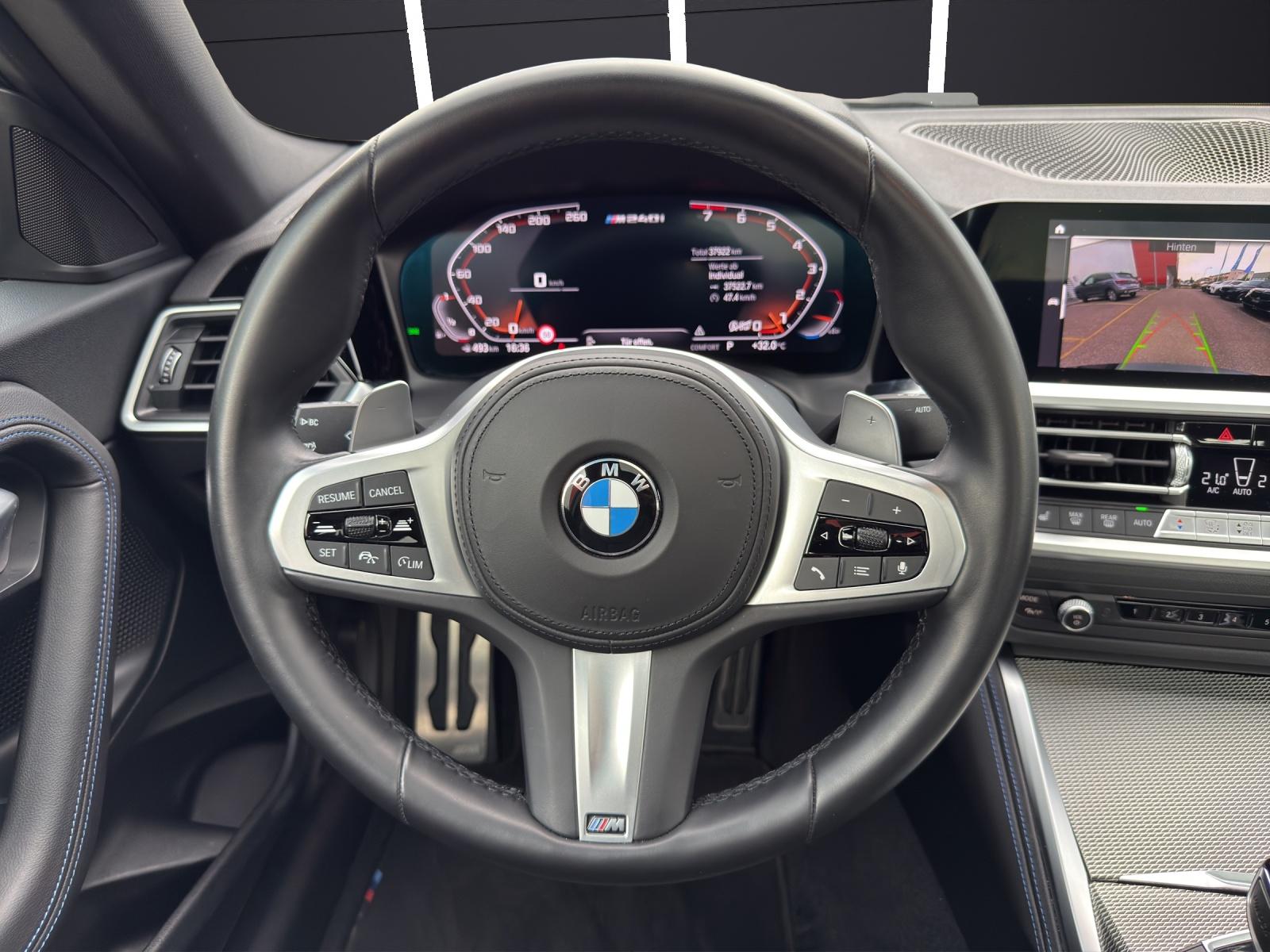BMW M240i xDrive Coupé-image-14