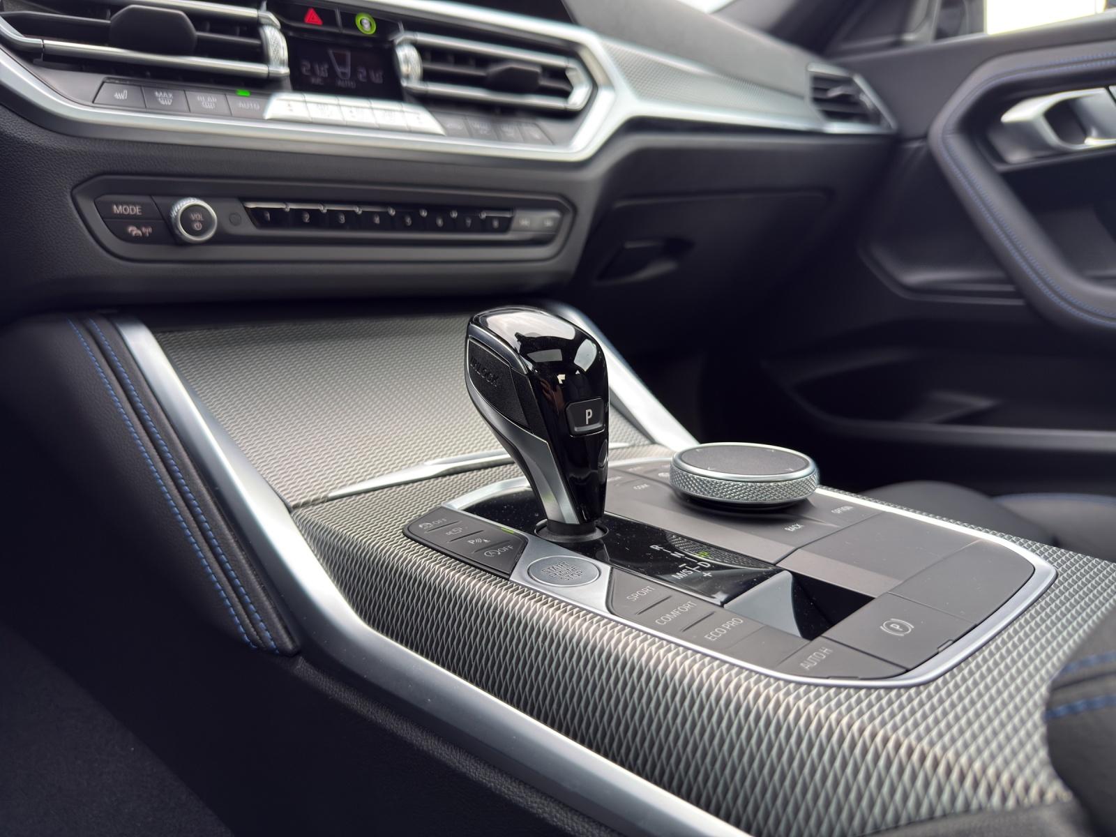 BMW M240i xDrive Coupé-image-18