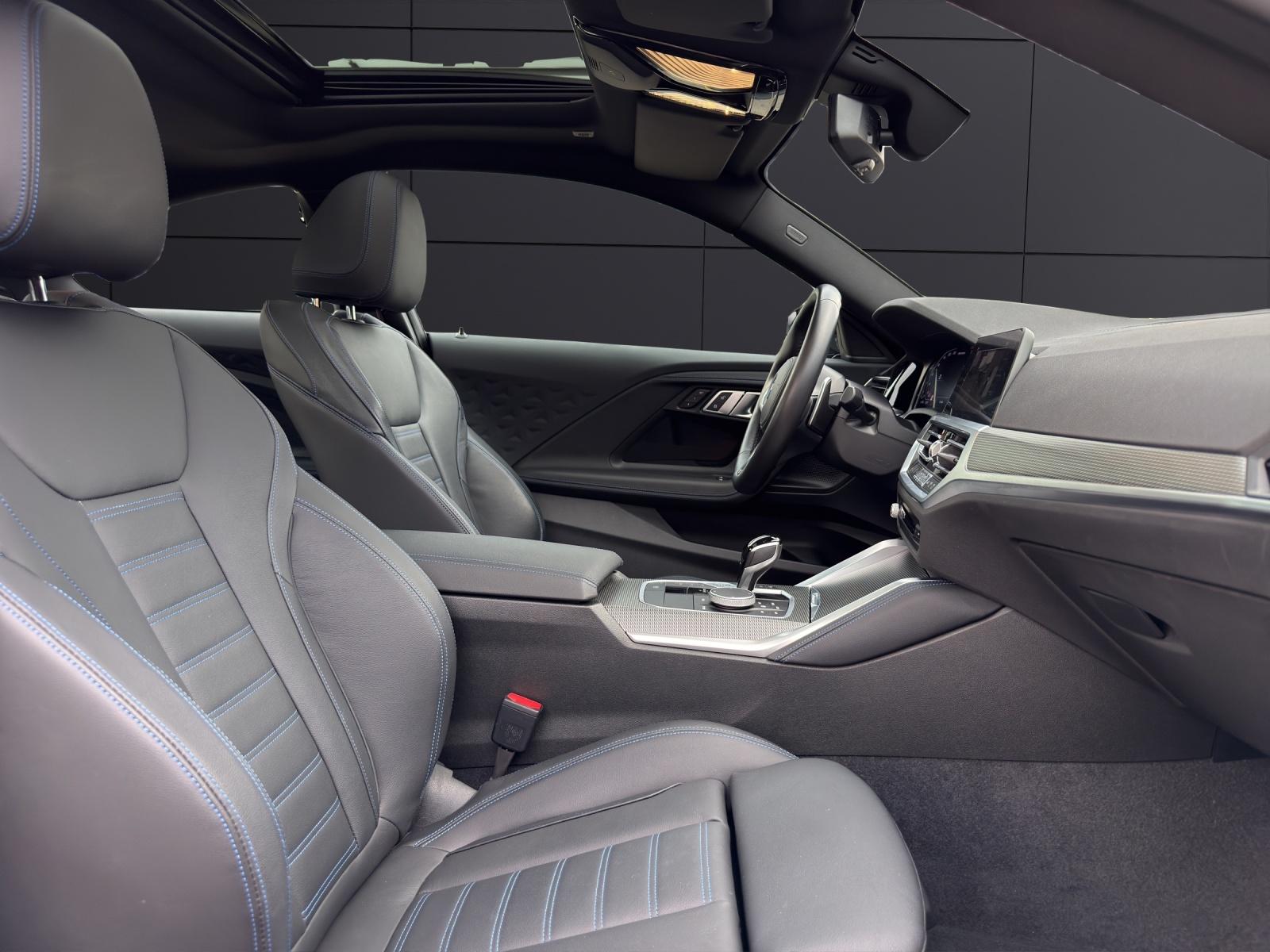 BMW M240i xDrive Coupé-image-10