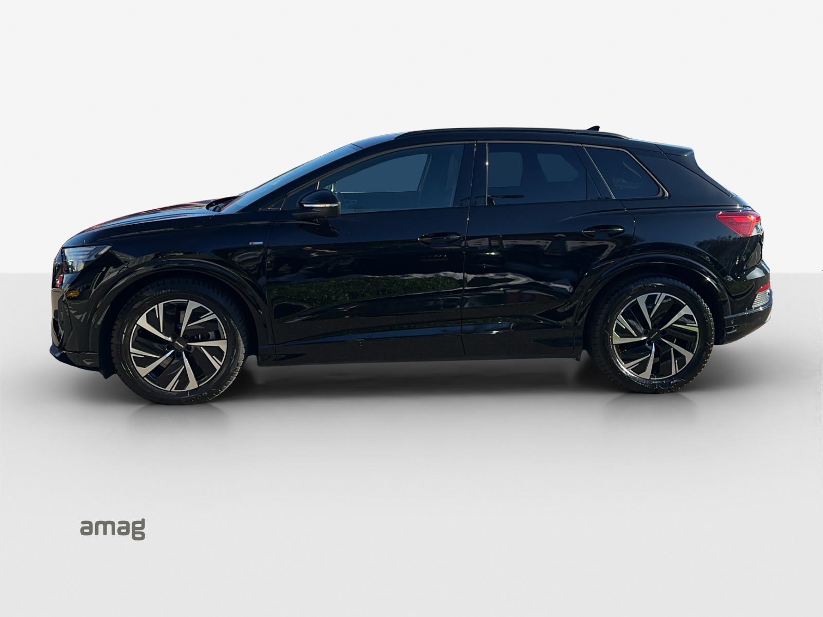 AUDI Q4 e-tron 50 quattro-image-1
