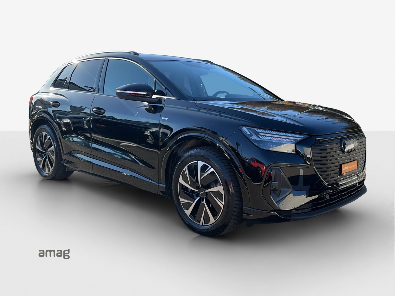 AUDI Q4 e-tron 50 quattro-image-5