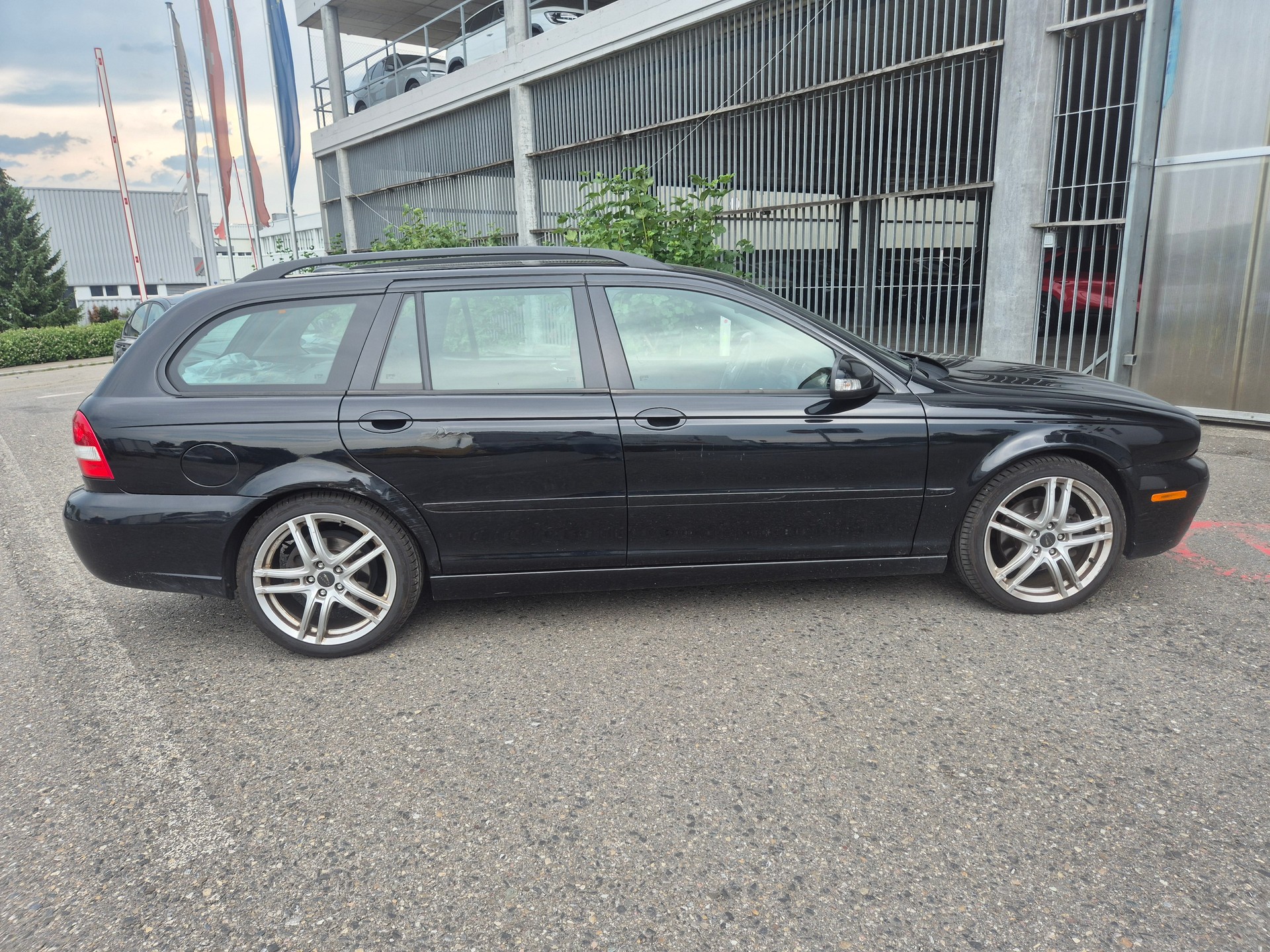JAGUAR X-Type Estate 2.2D Classic Automatic-image-3