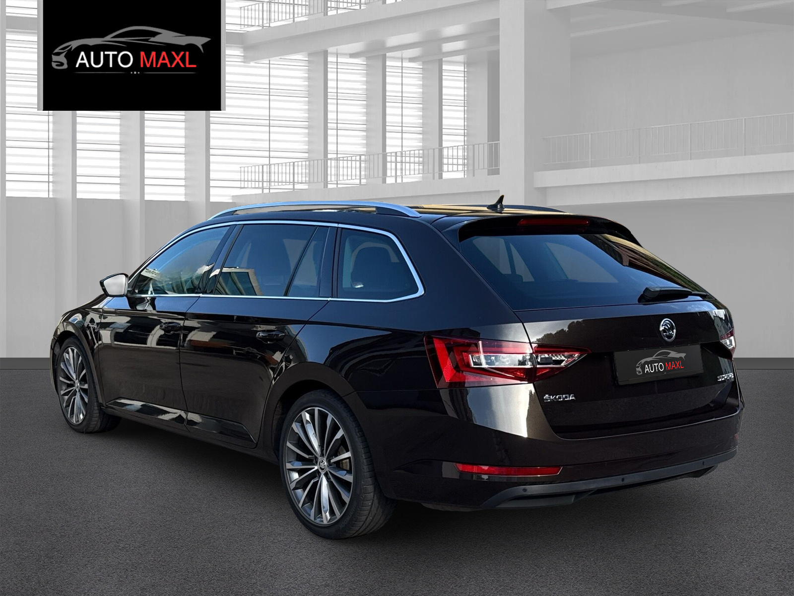 SKODA Superb Combi 2.0 TDi L&K 4x4 DSG-image-2