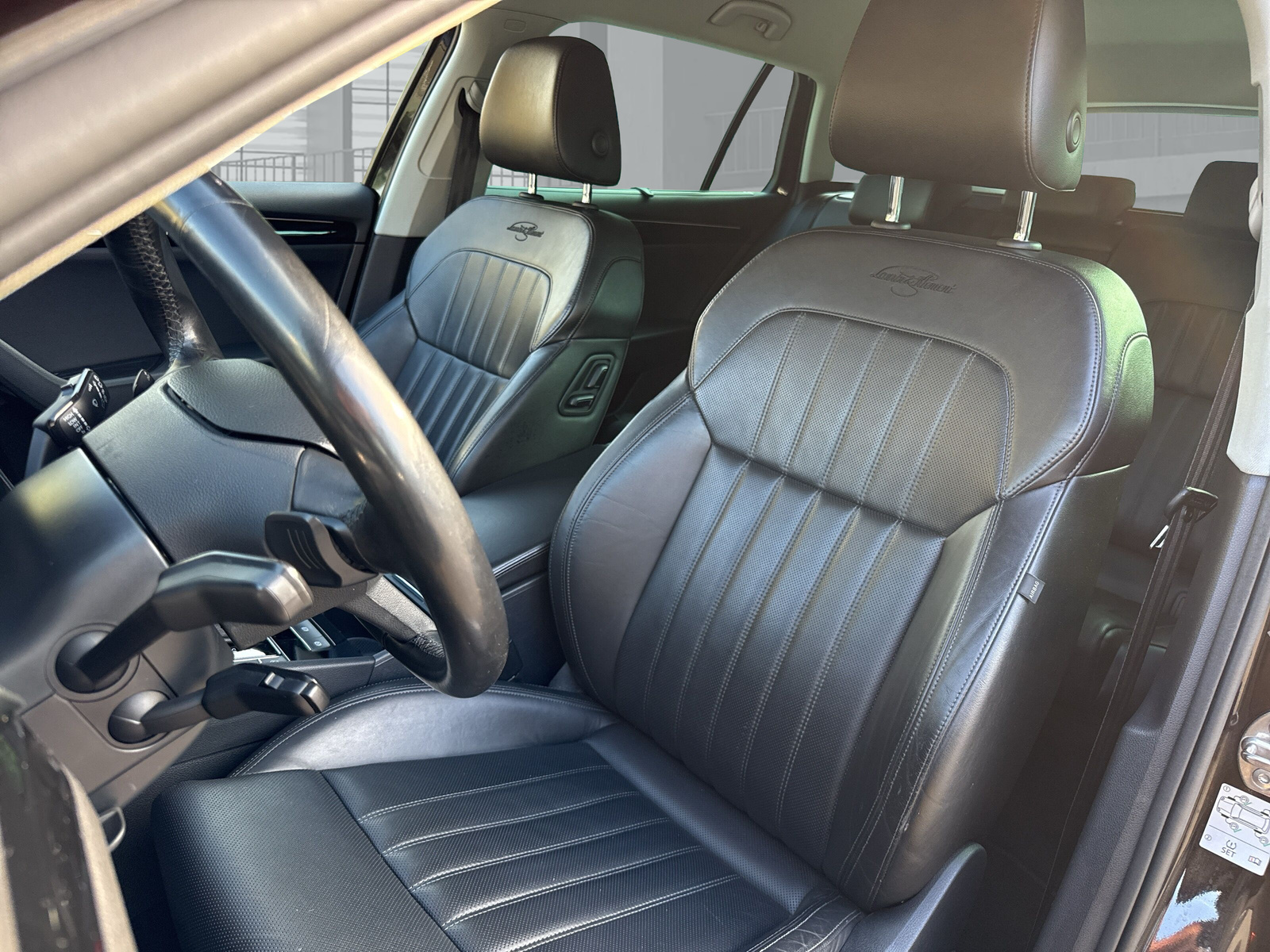 SKODA Superb Combi 2.0 TDi L&K 4x4 DSG-image-12