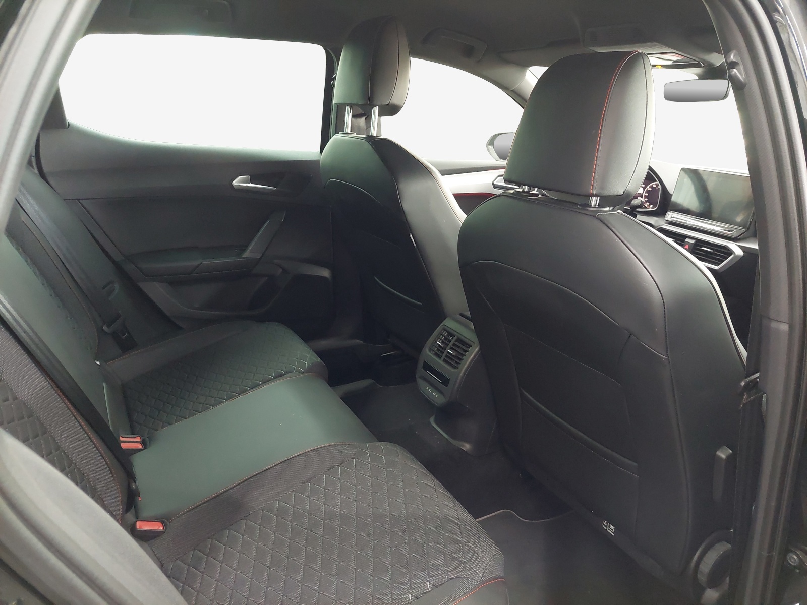 SEAT Leon 1.5 Eco TSI FR-image-25