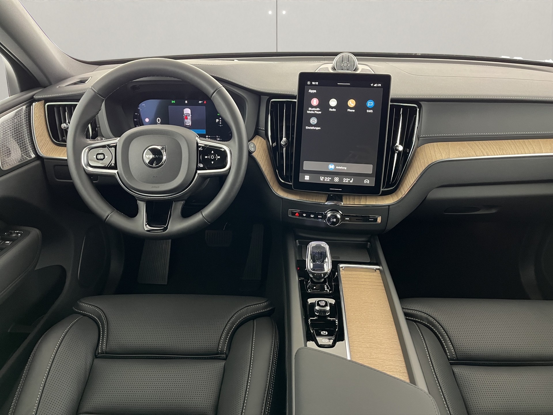 VOLVO XC60 2.0 T8 TE Ultra Dark eAWD-image-9