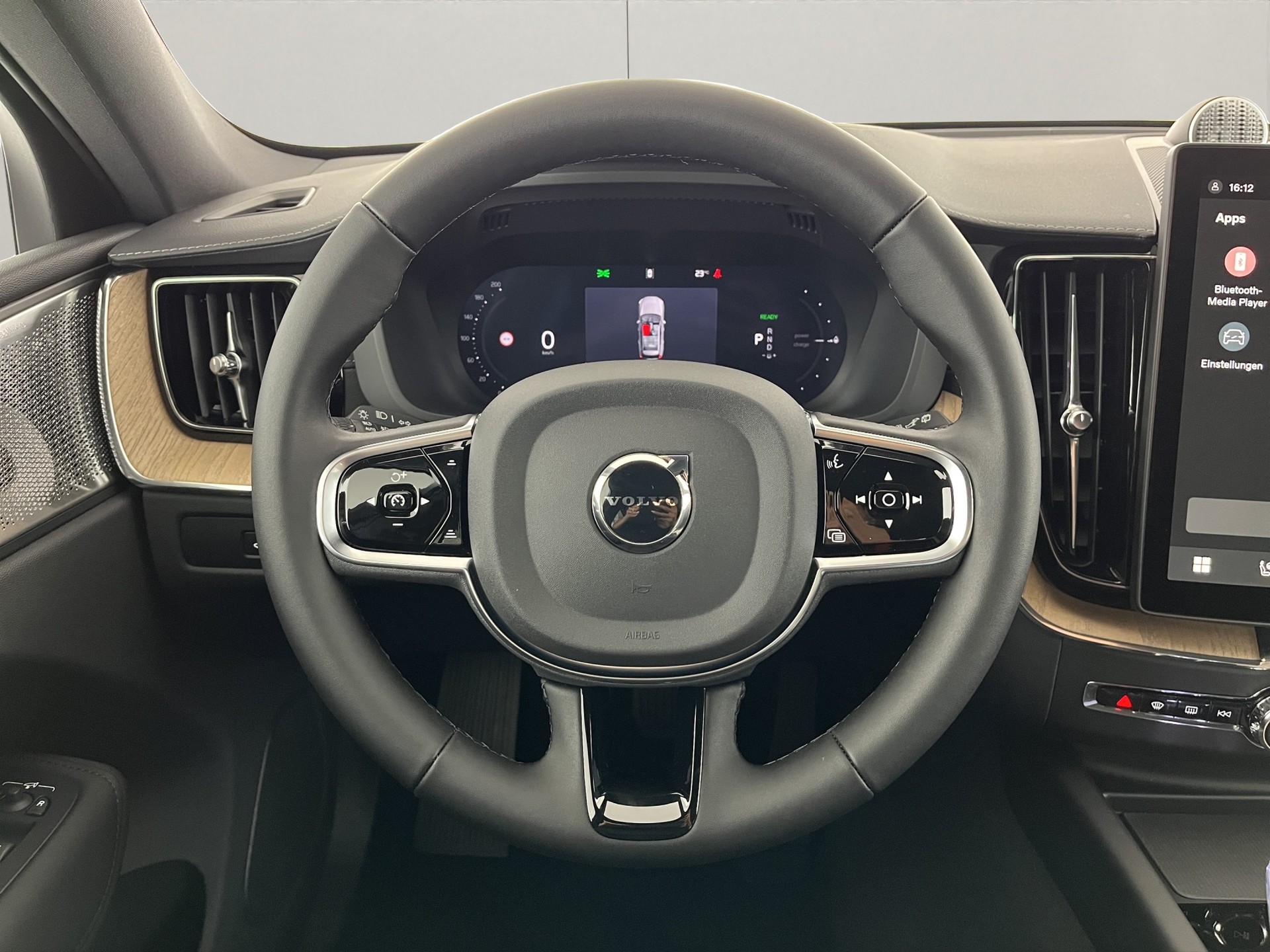 VOLVO XC60 2.0 T8 TE Ultra Dark eAWD-image-10
