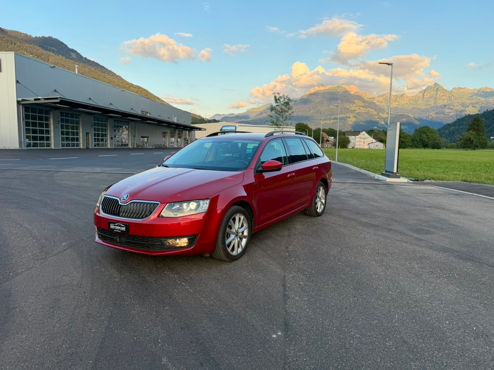 SKODA Octavia Combi 1.8 TSI Ambition 4x4 DSG-image-2