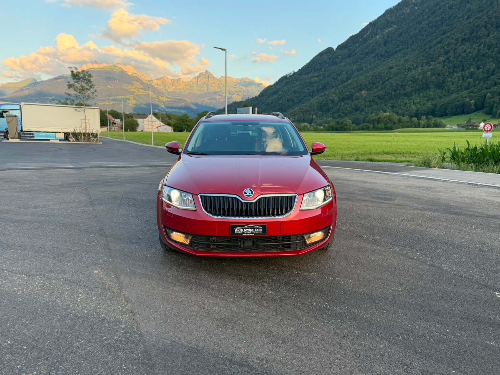 SKODA Octavia Combi 1.8 TSI Ambition 4x4 DSG-image-1