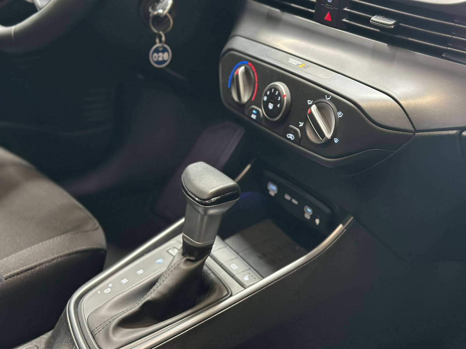 HYUNDAI i20 1.0 T-GDi Amplia DCT-image-15