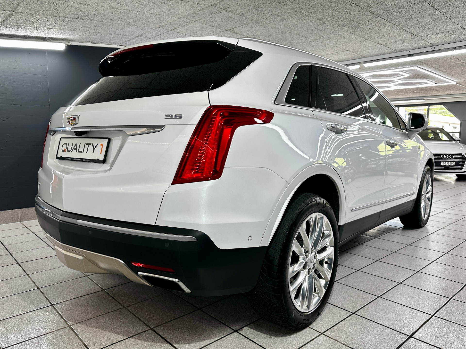 CADILLAC XT5 Crossover 3.6 Platinum Automatic-image-2