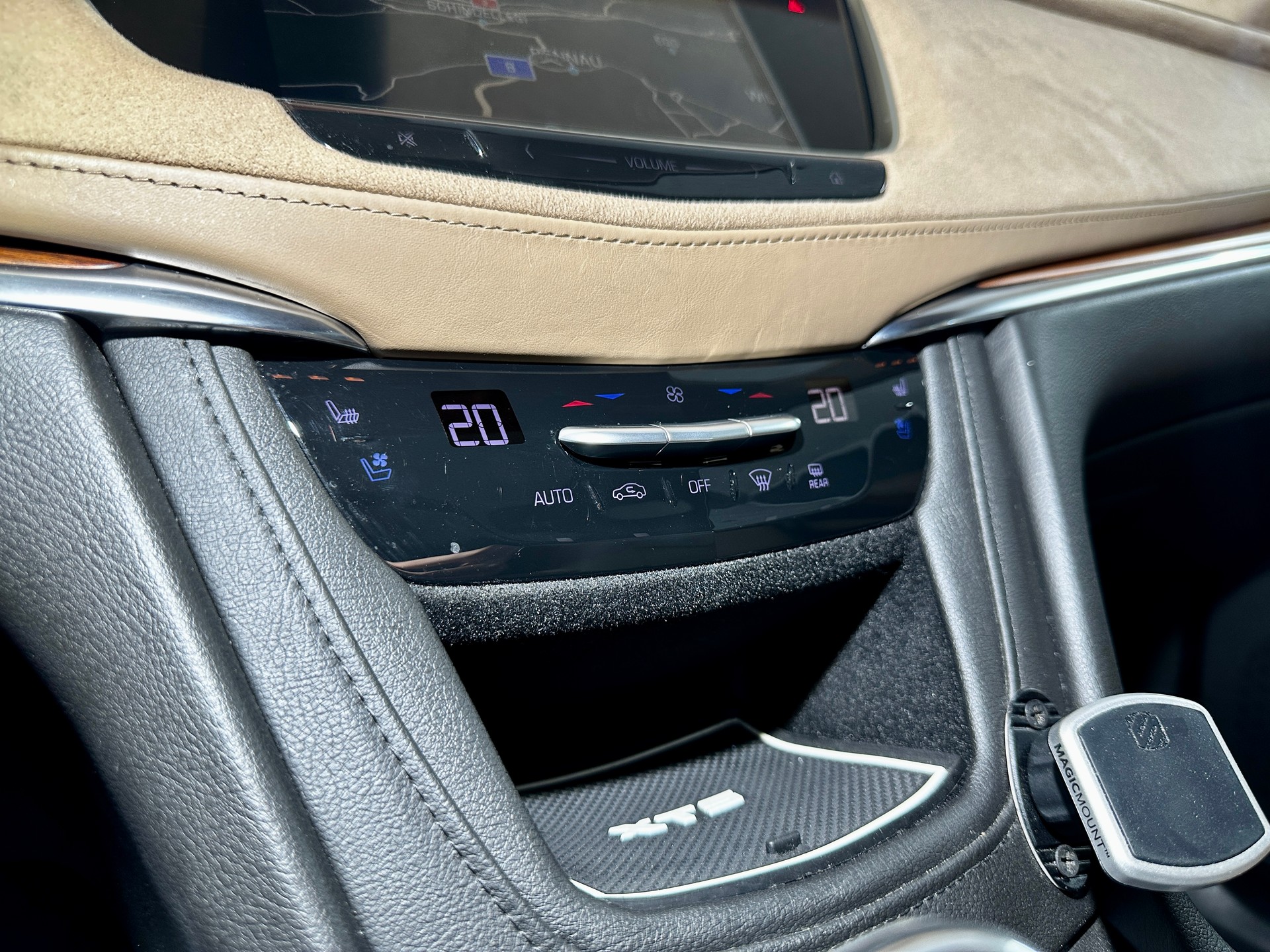 CADILLAC XT5 Crossover 3.6 Platinum Automatic-image-22