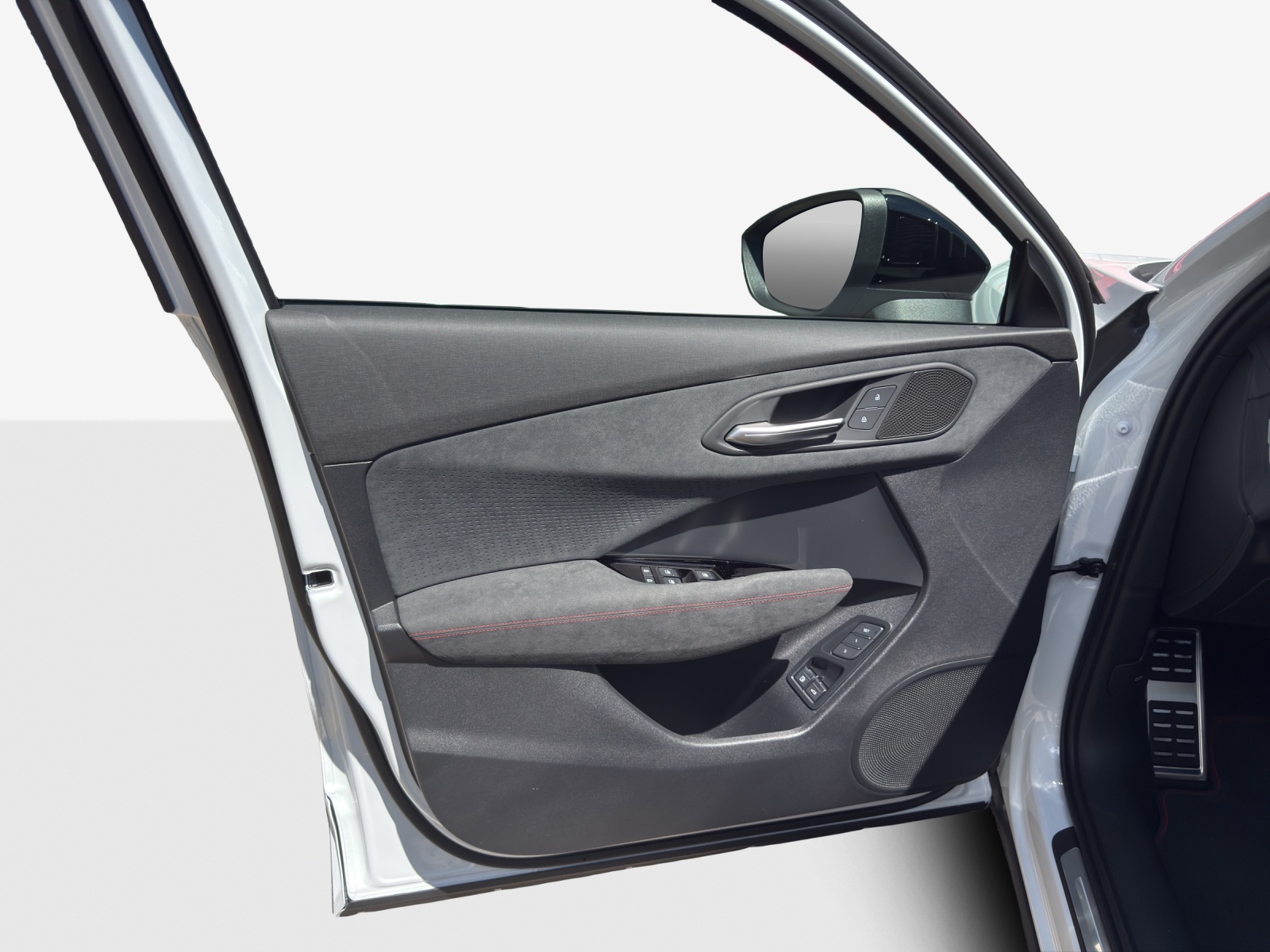AUDI Q3 SUV e-hybrid 200 kW S tronig-image-11