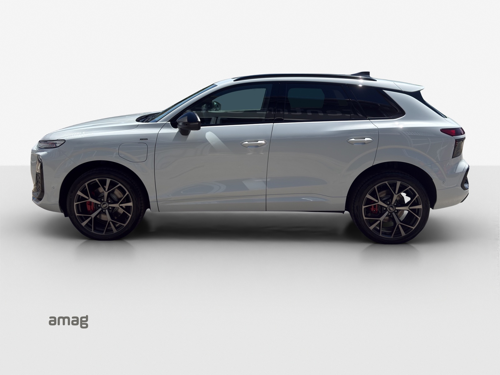 AUDI Q3 SUV e-hybrid 200 kW S tronig-image-1
