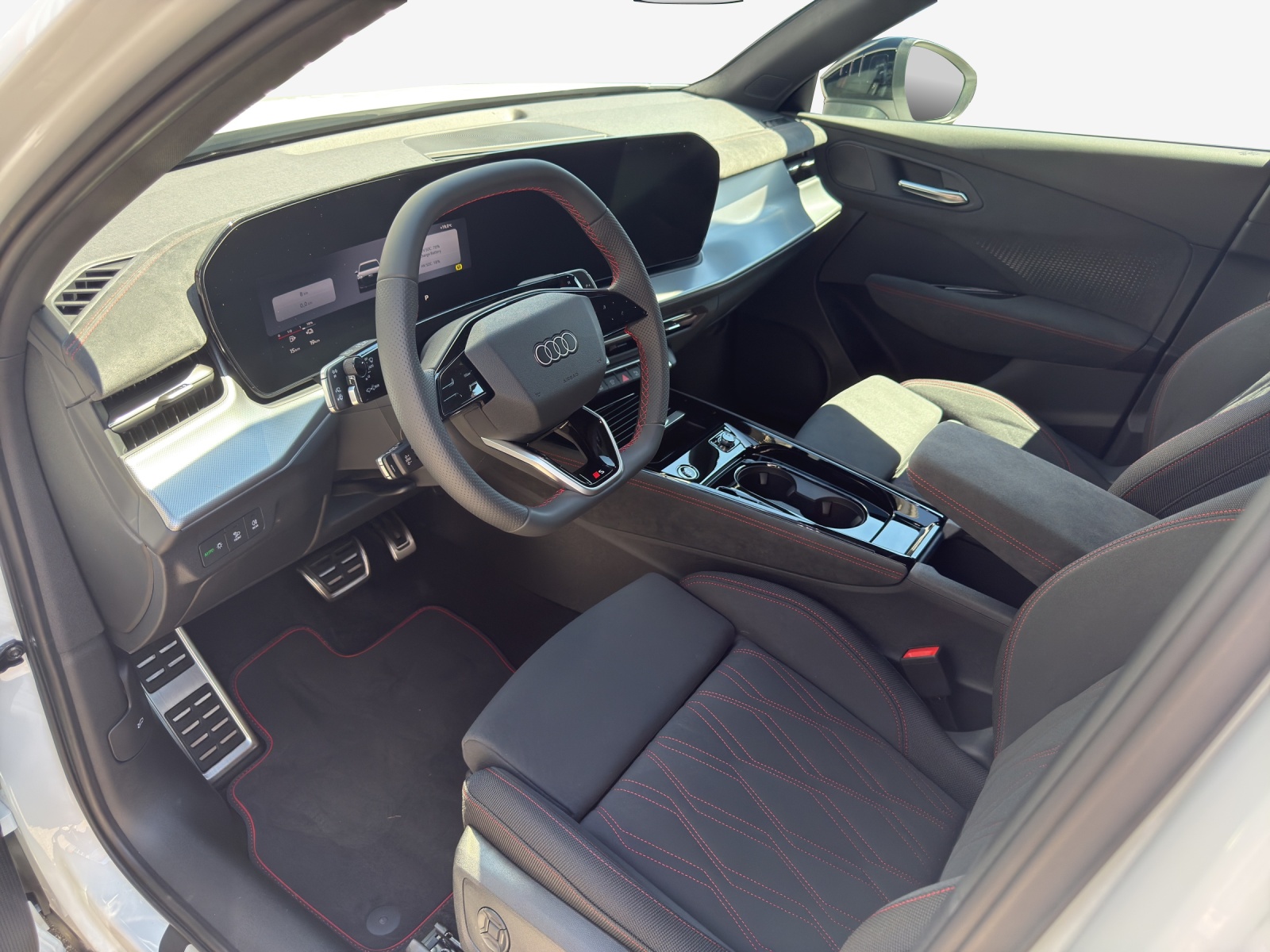 AUDI Q3 SUV e-hybrid 200 kW S tronig-image-9