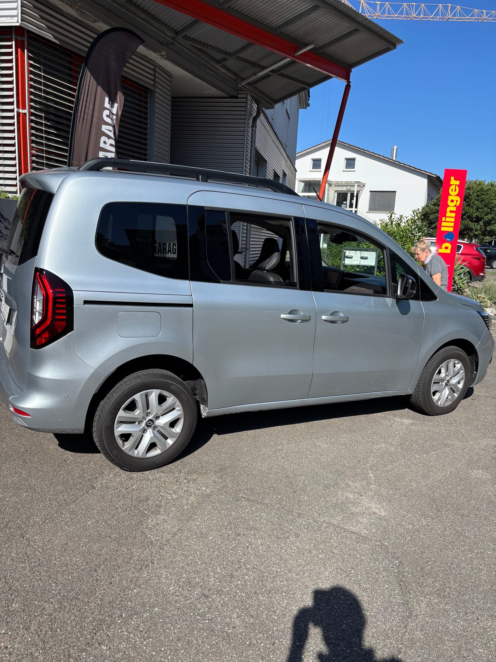 RENAULT Kangoo TCE 130 equilibre EDC-image-1