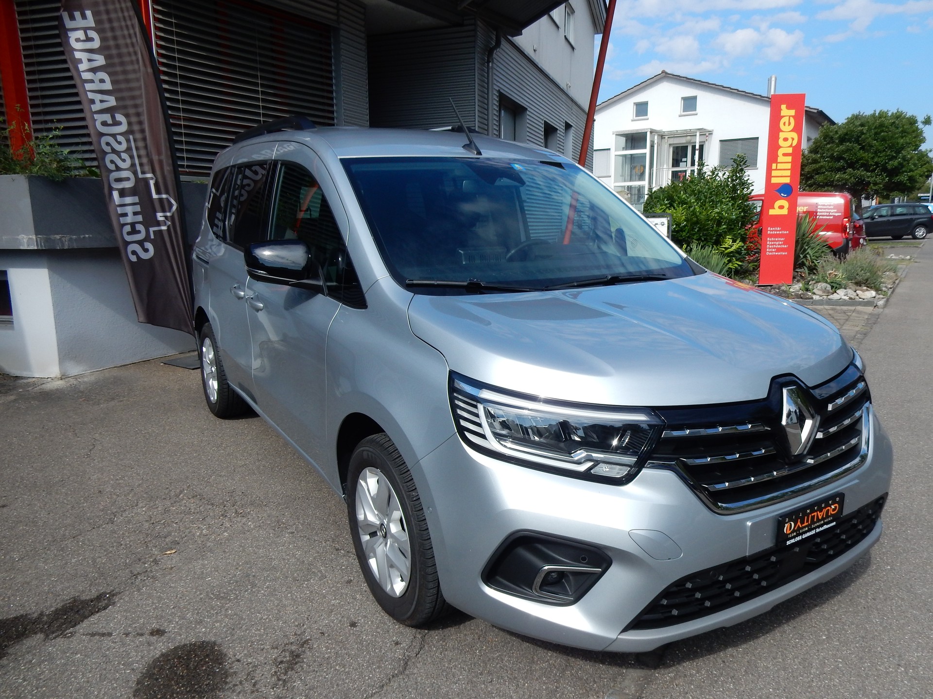 RENAULT GRAND KANGOO-image-1