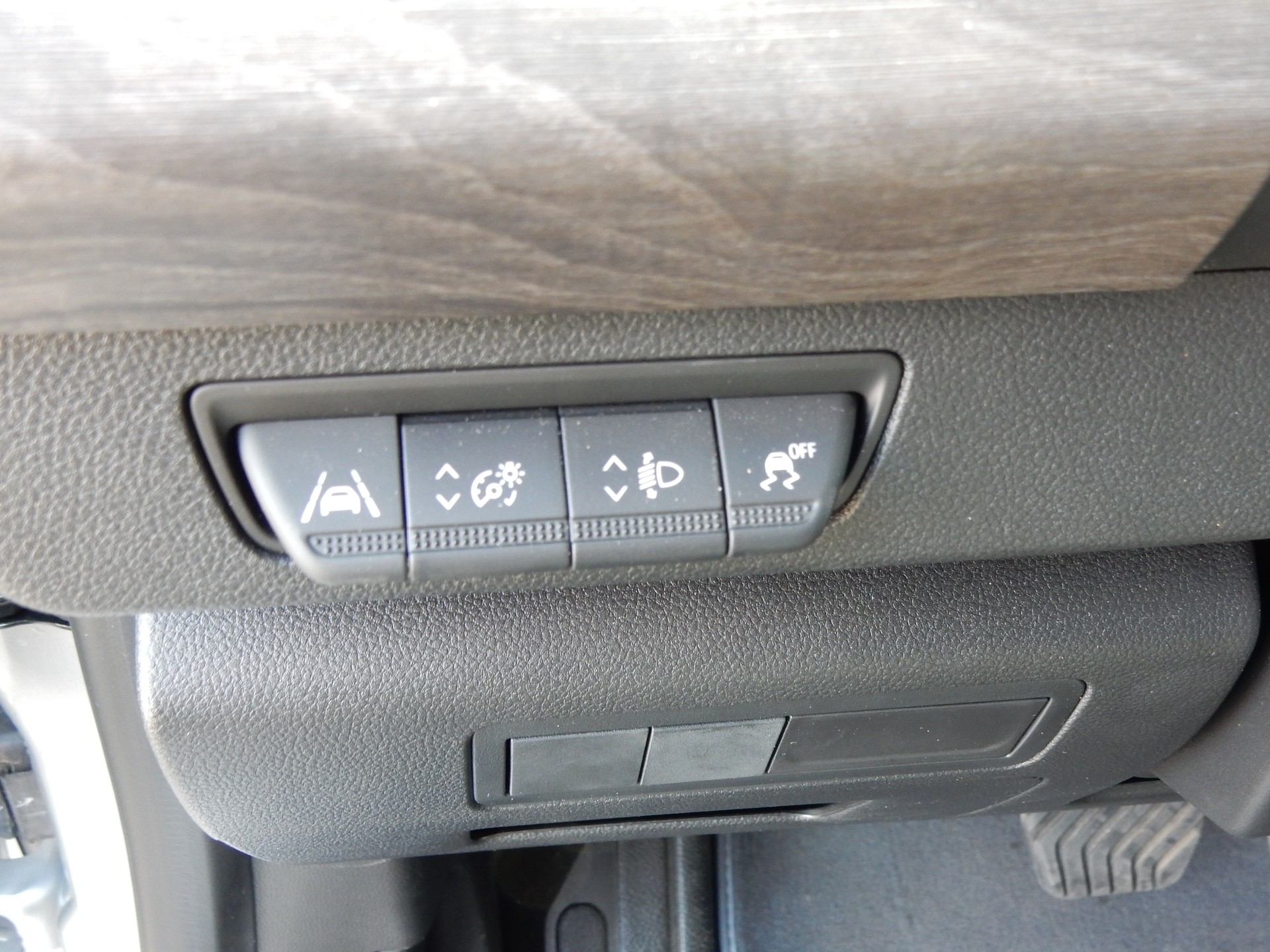 RENAULT GRAND KANGOO-image-9