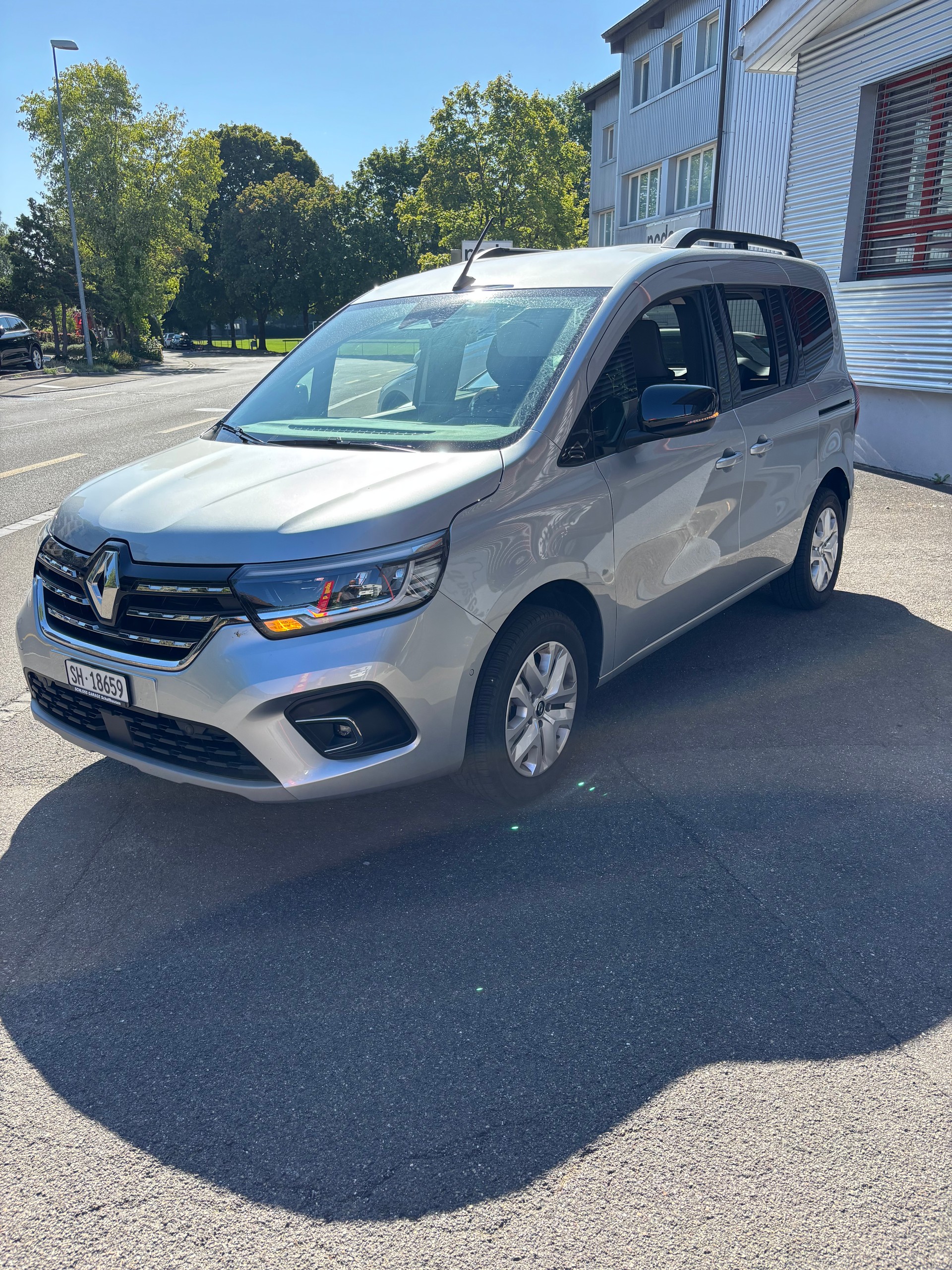 RENAULT Kangoo TCE 130 equilibre EDC-image-0