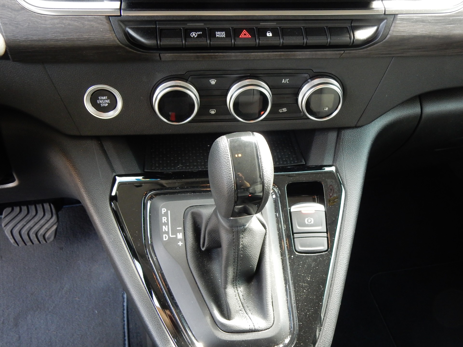 RENAULT GRAND KANGOO-image-10