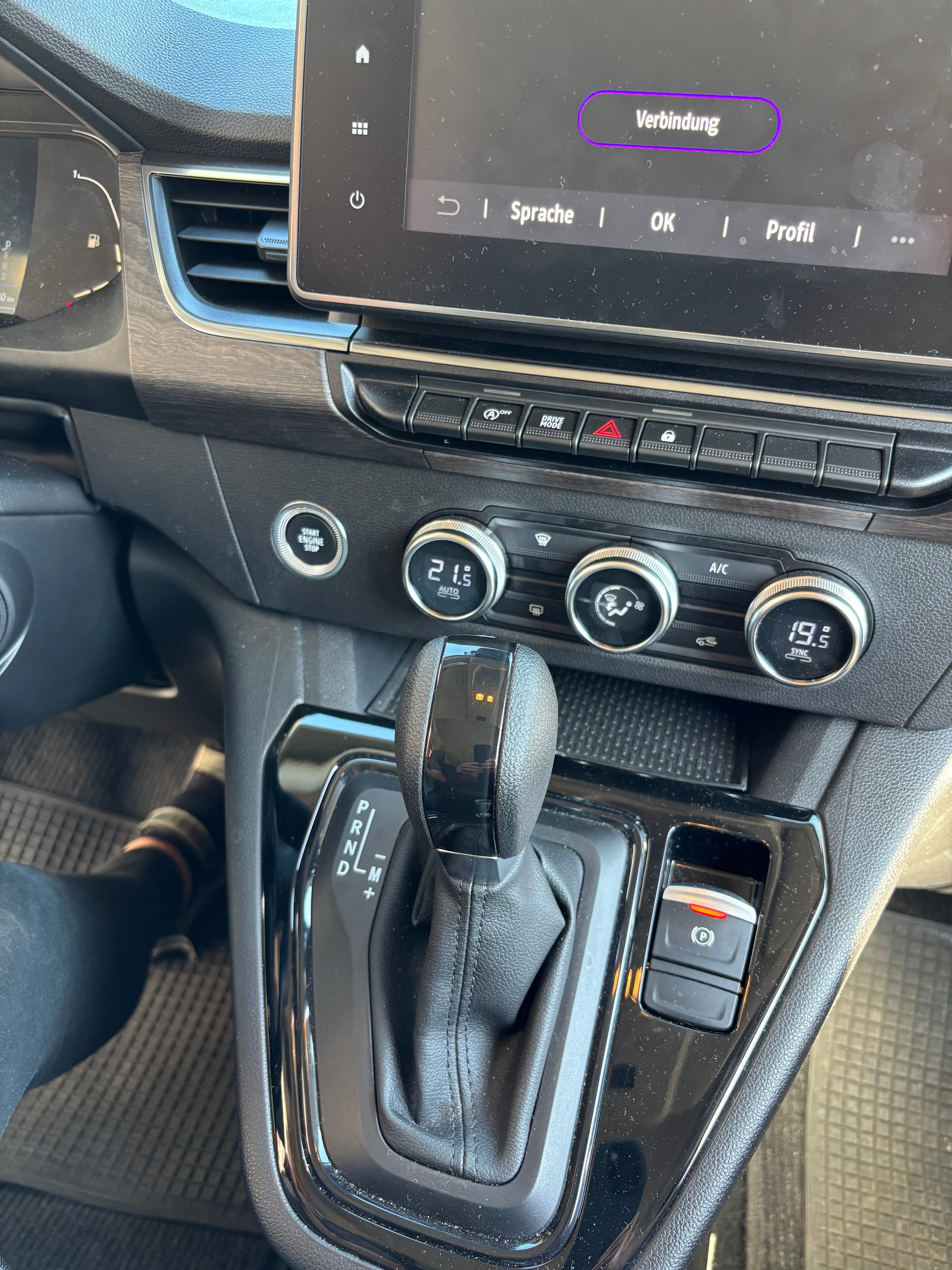 RENAULT Kangoo TCE 130 equilibre EDC-image-3