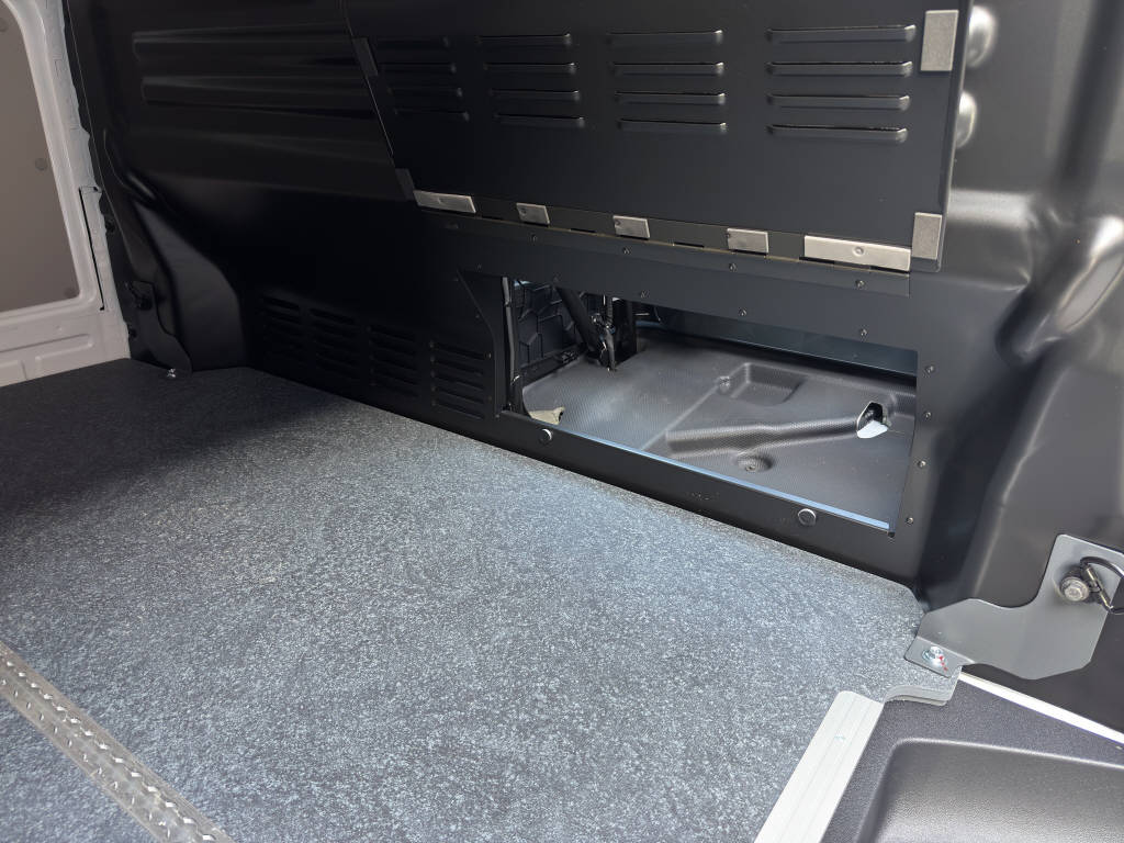 FORD Transit Custom Van 320 L1 2.5 PHEV-image-16