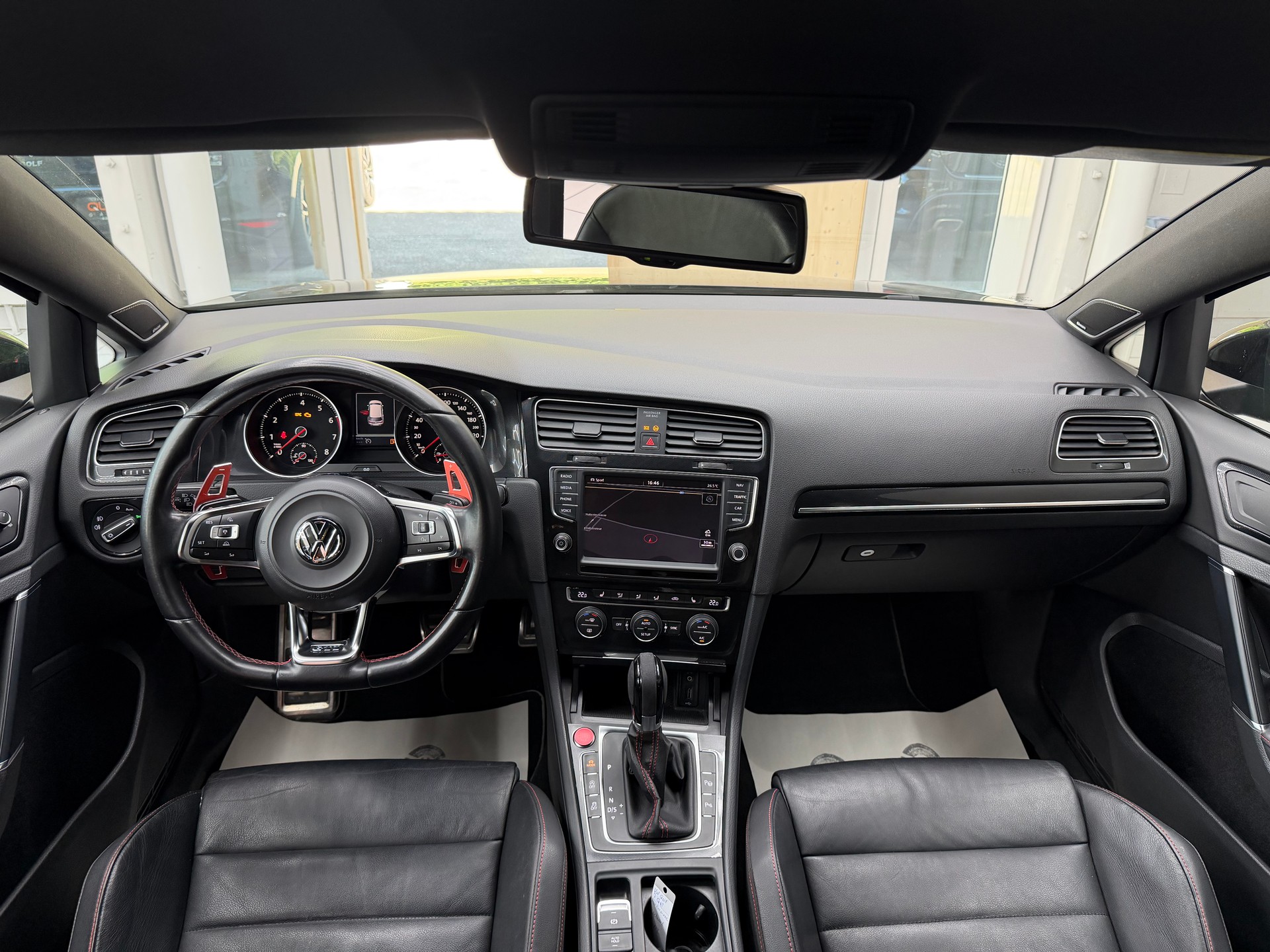 VW Golf VII 2.0 TSI GTI Performance DSG-image-10