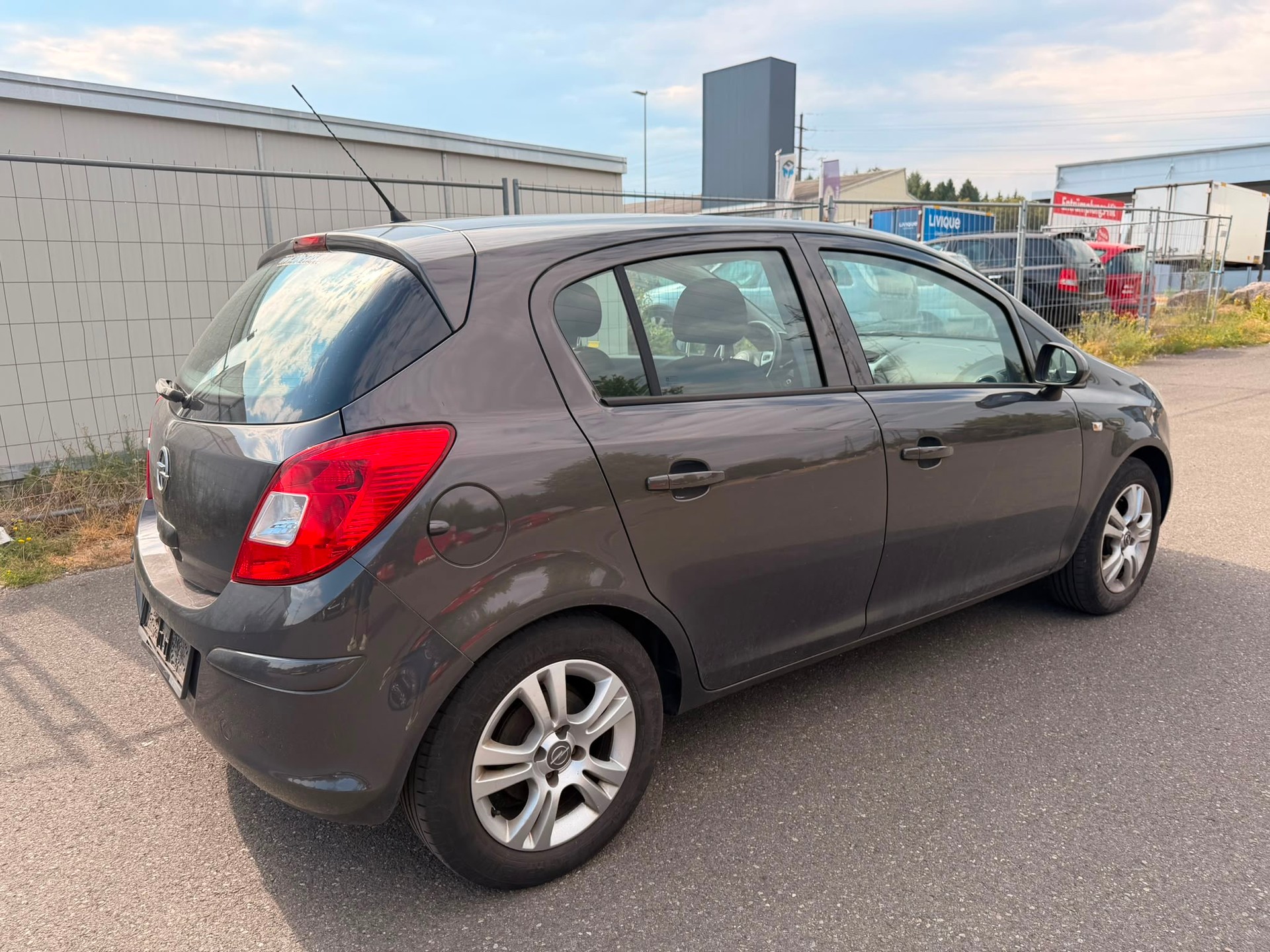 OPEL Corsa 1.2 TP Color Edition-image-2