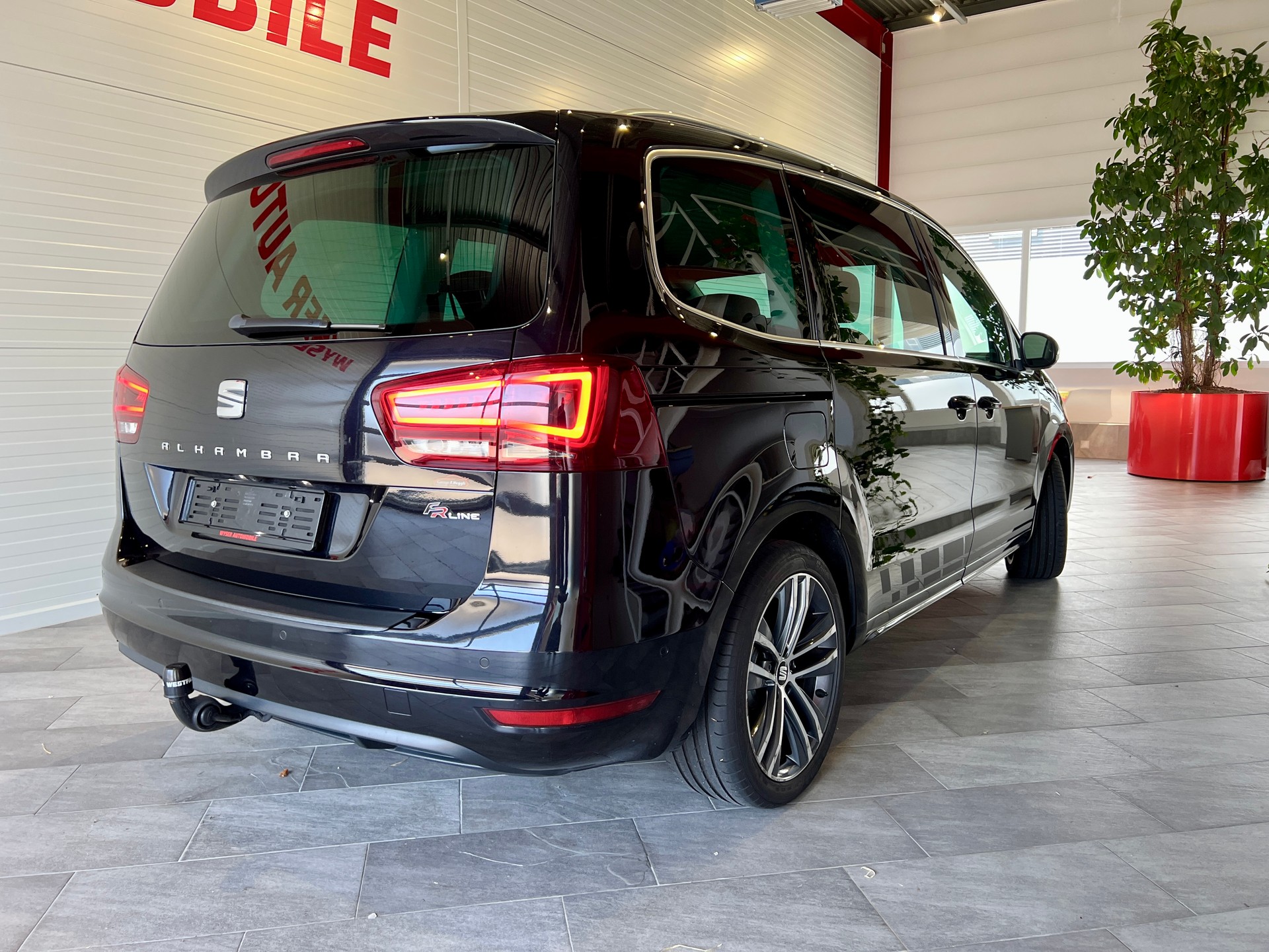 SEAT Alhambra 2.0 TSI FR Line DSG-image-6