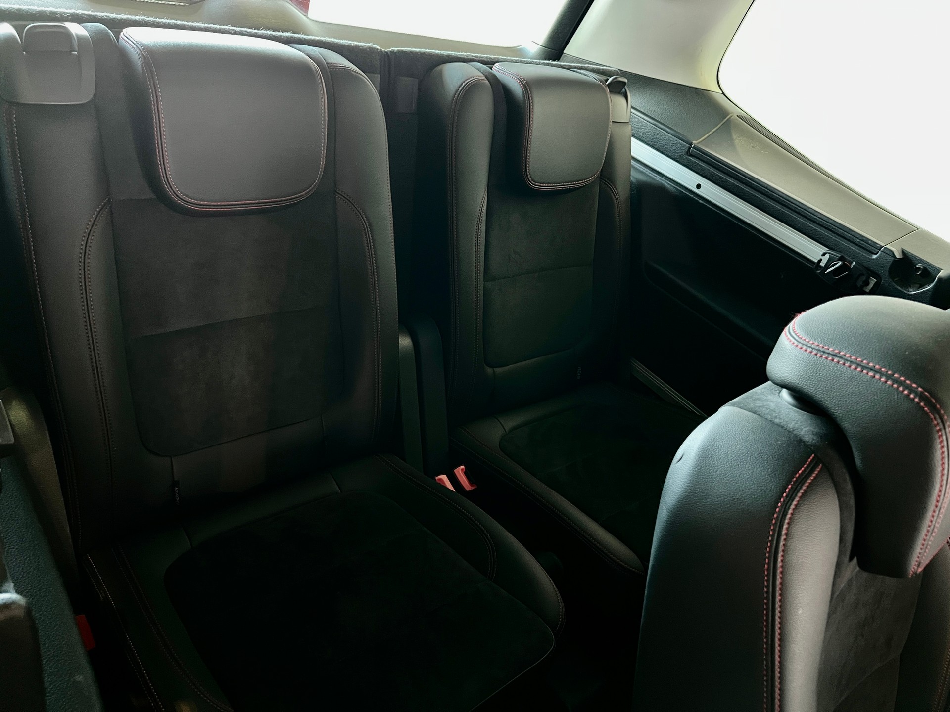SEAT Alhambra 2.0 TSI FR Line DSG-image-23