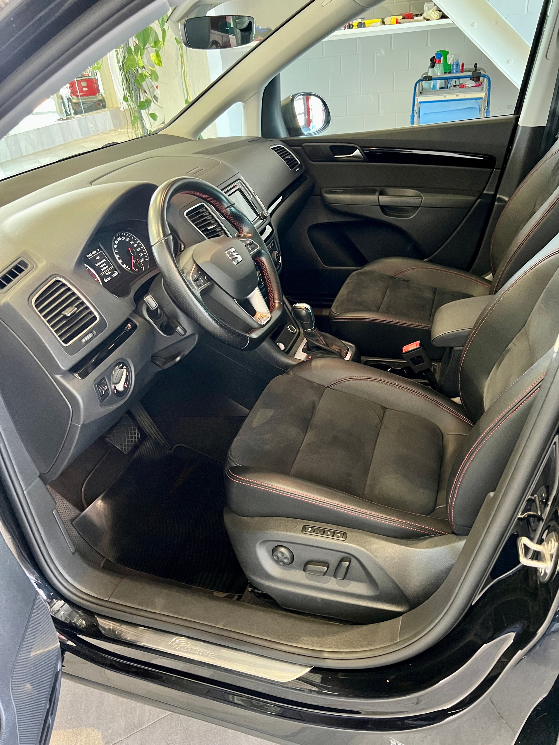SEAT Alhambra 2.0 TSI FR Line DSG-image-9