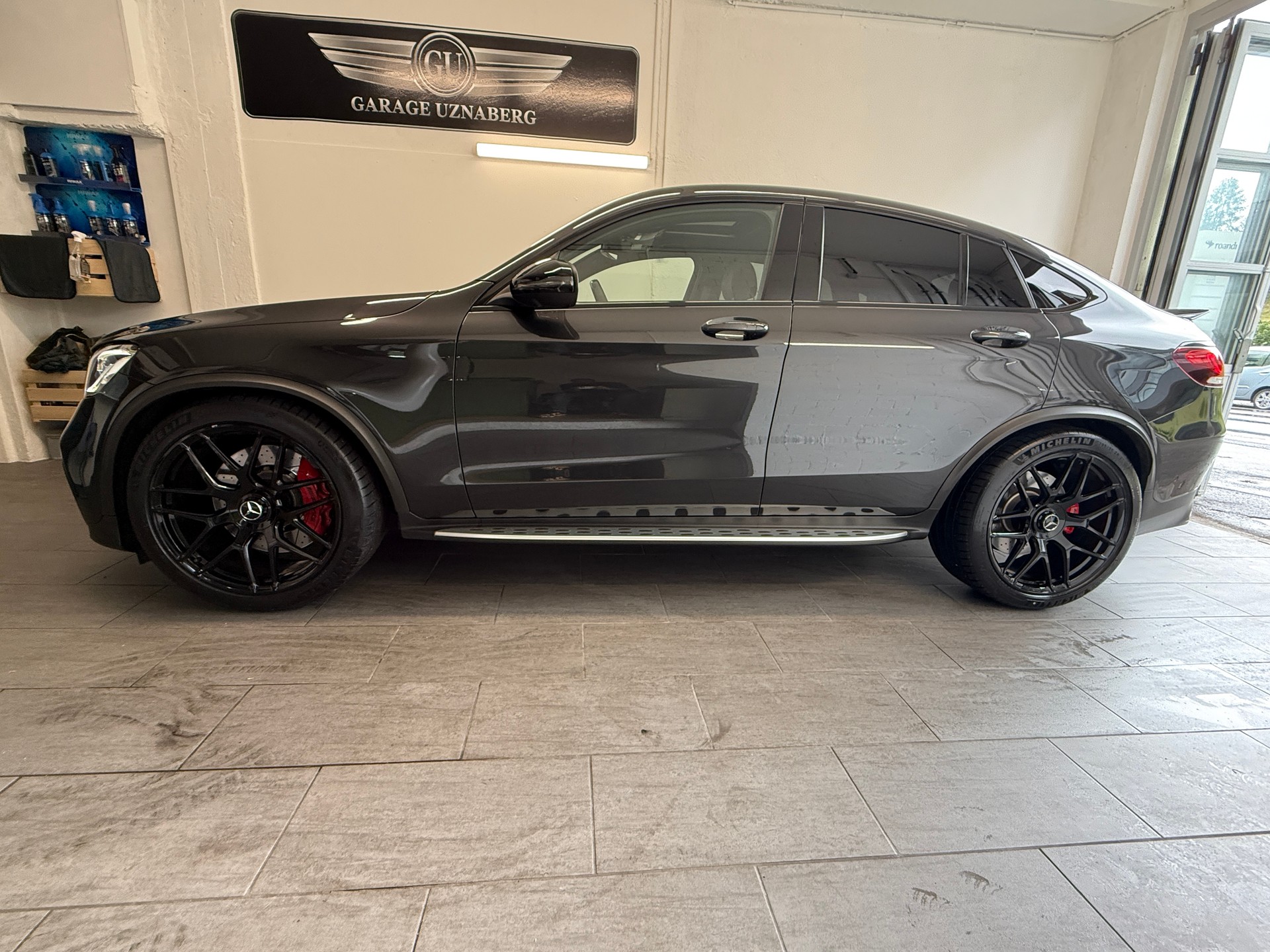 MERCEDES-BENZ GLC Coupé 63 S AMG 4Matic 9G-Tronic Ab 910.- pro Monat-showroom-element-1