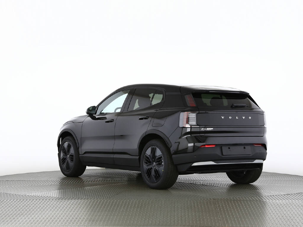 VOLVO EX 30 Cross Country P8 Ultra AWD-image-9