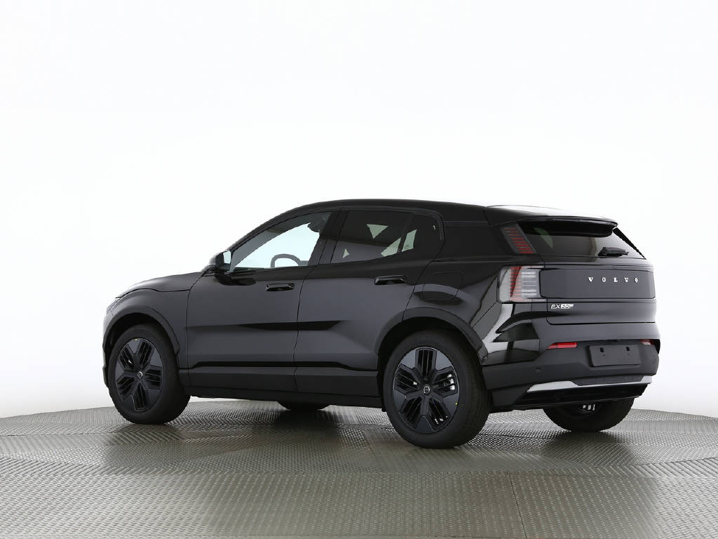 VOLVO EX 30 Cross Country P8 Ultra AWD-image-8